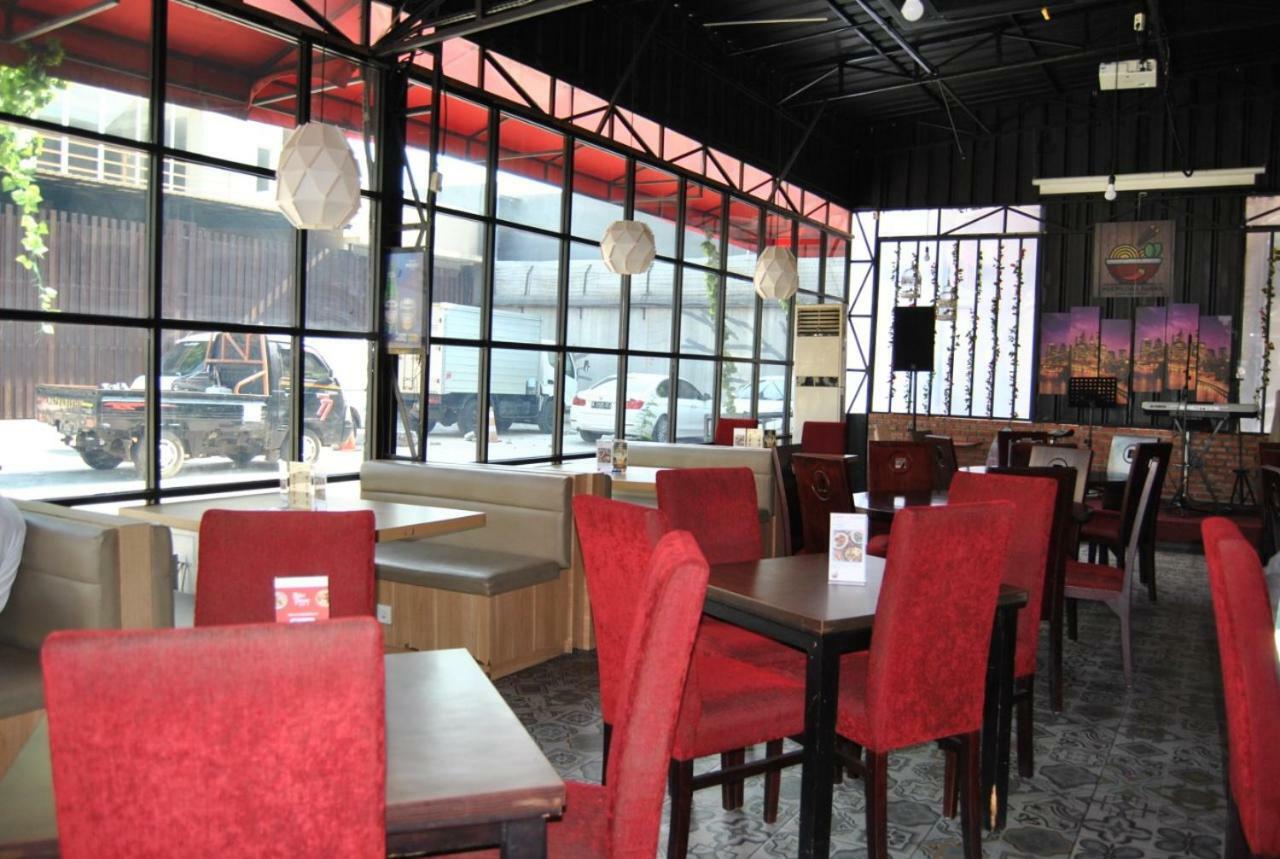 Khách sạn Lantai6 *