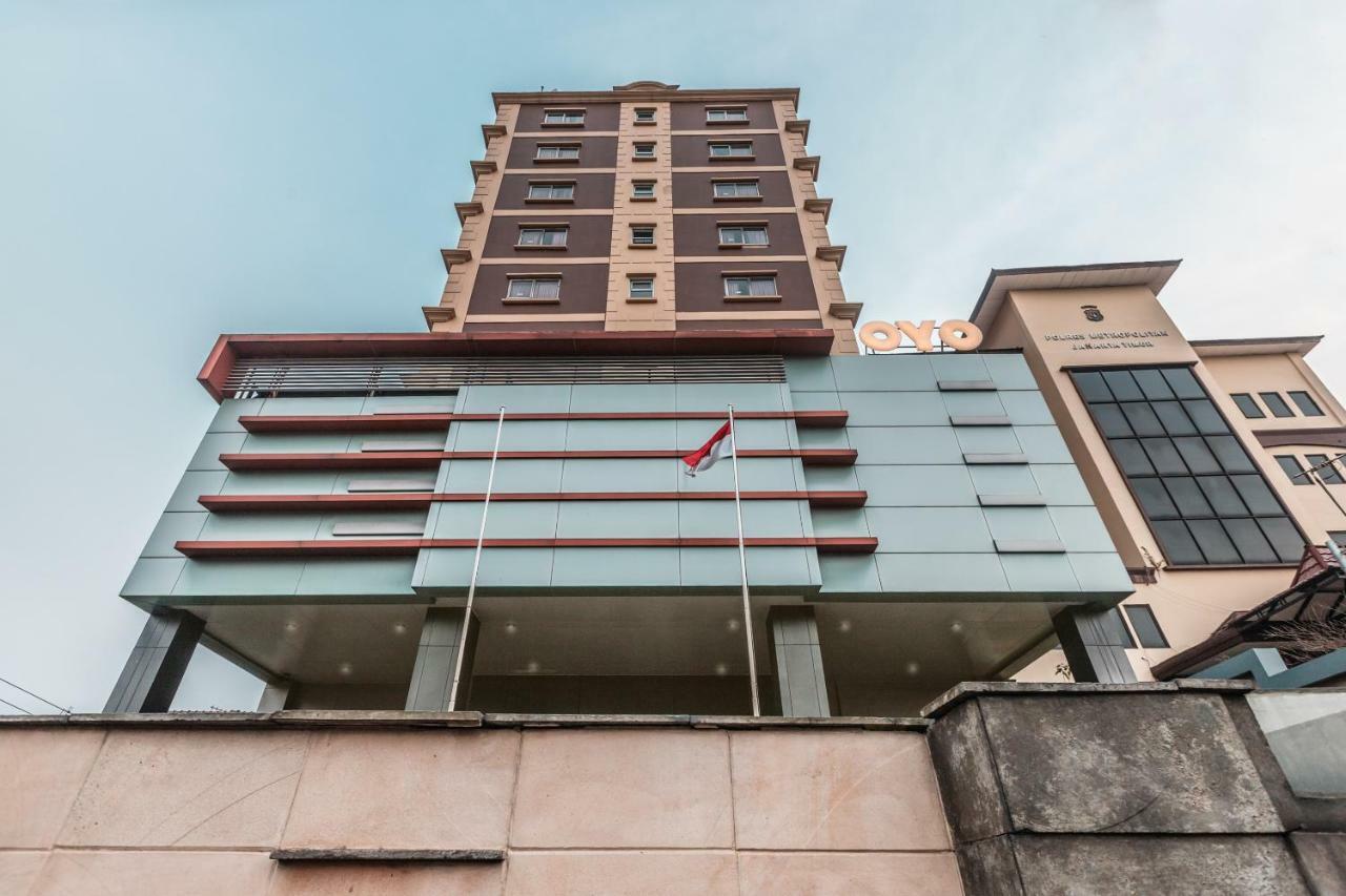 Hotel Oyo 1475 Alia Matraman Syariah Near Rs Premier Jatinergara 2*