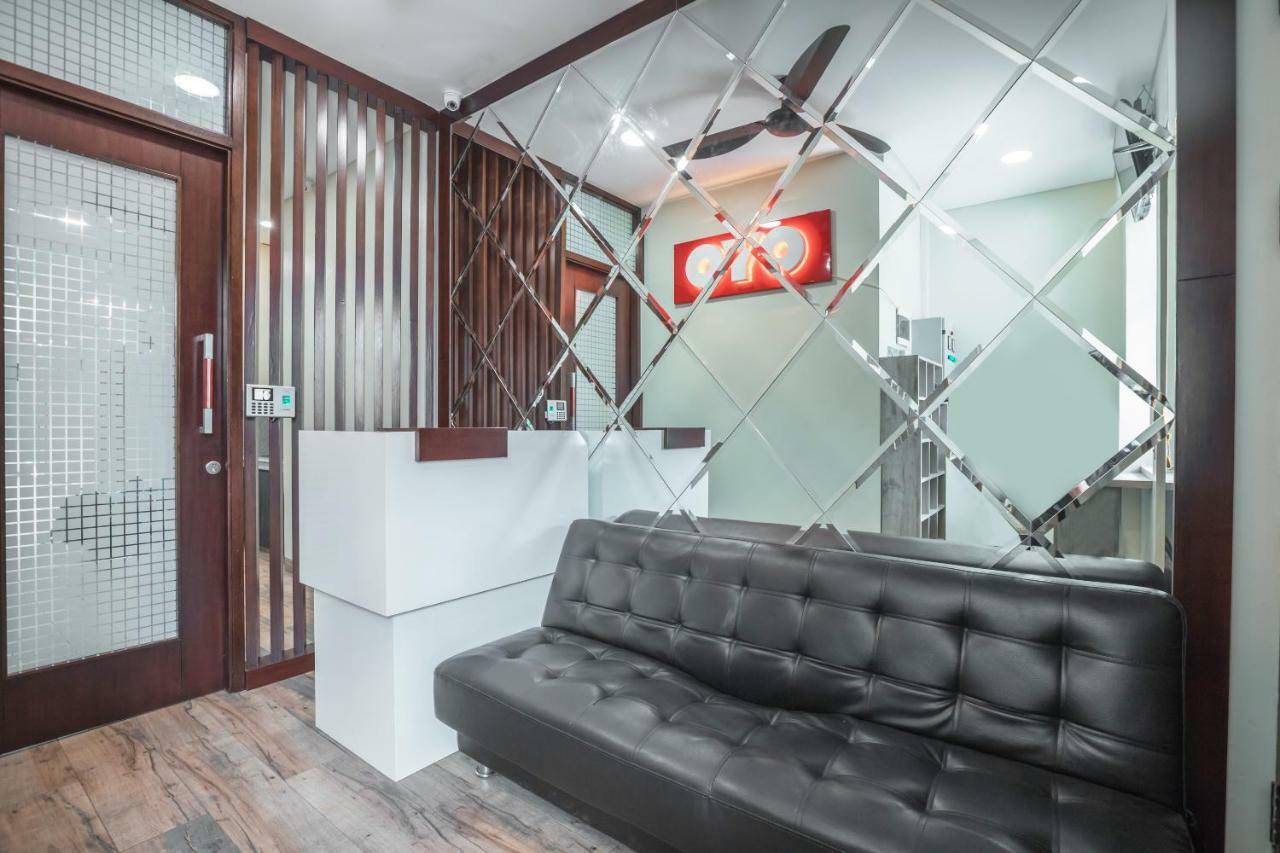 Hotel Super Oyo 1487 Khoe Jakarta