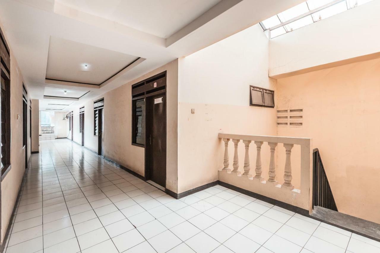 Oyo 947 Angel Syariah Hotel 2*