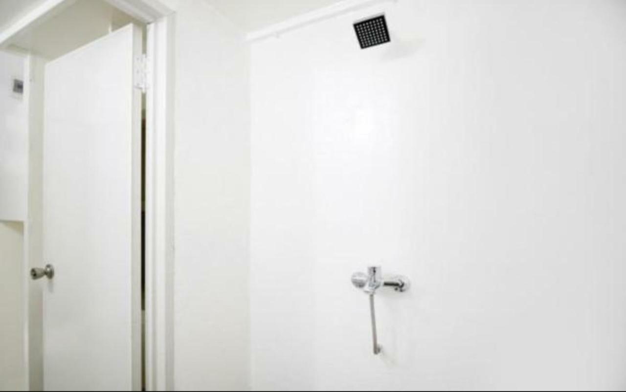 Kamar Keluarga Duri Kosambi 2*