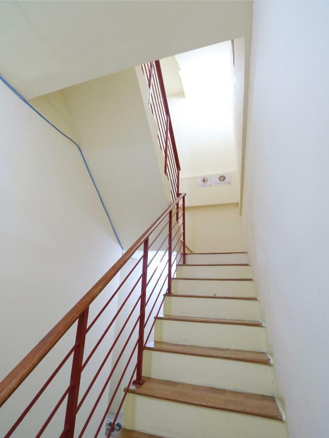 Kamar Keluarga Jelambar Barat Dua 2*