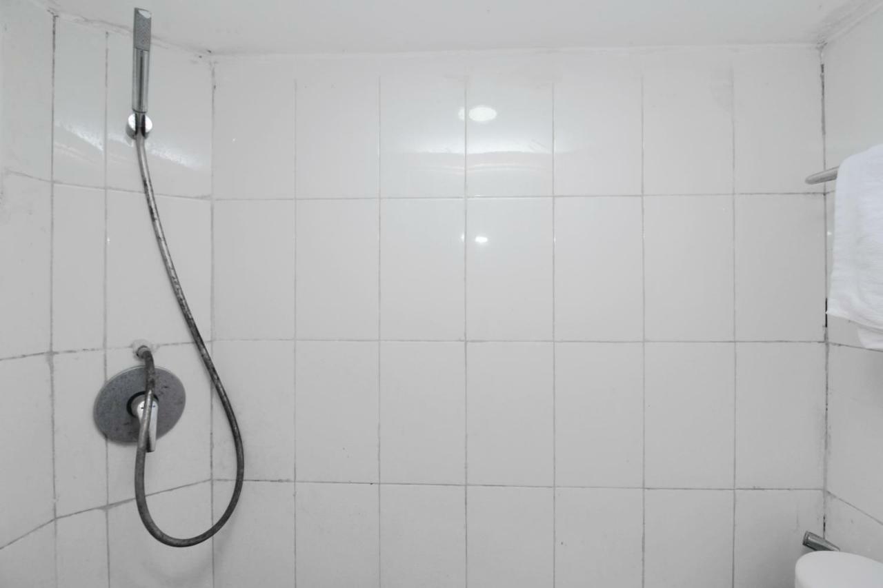 Kamar Keluarga Averio Jakarta