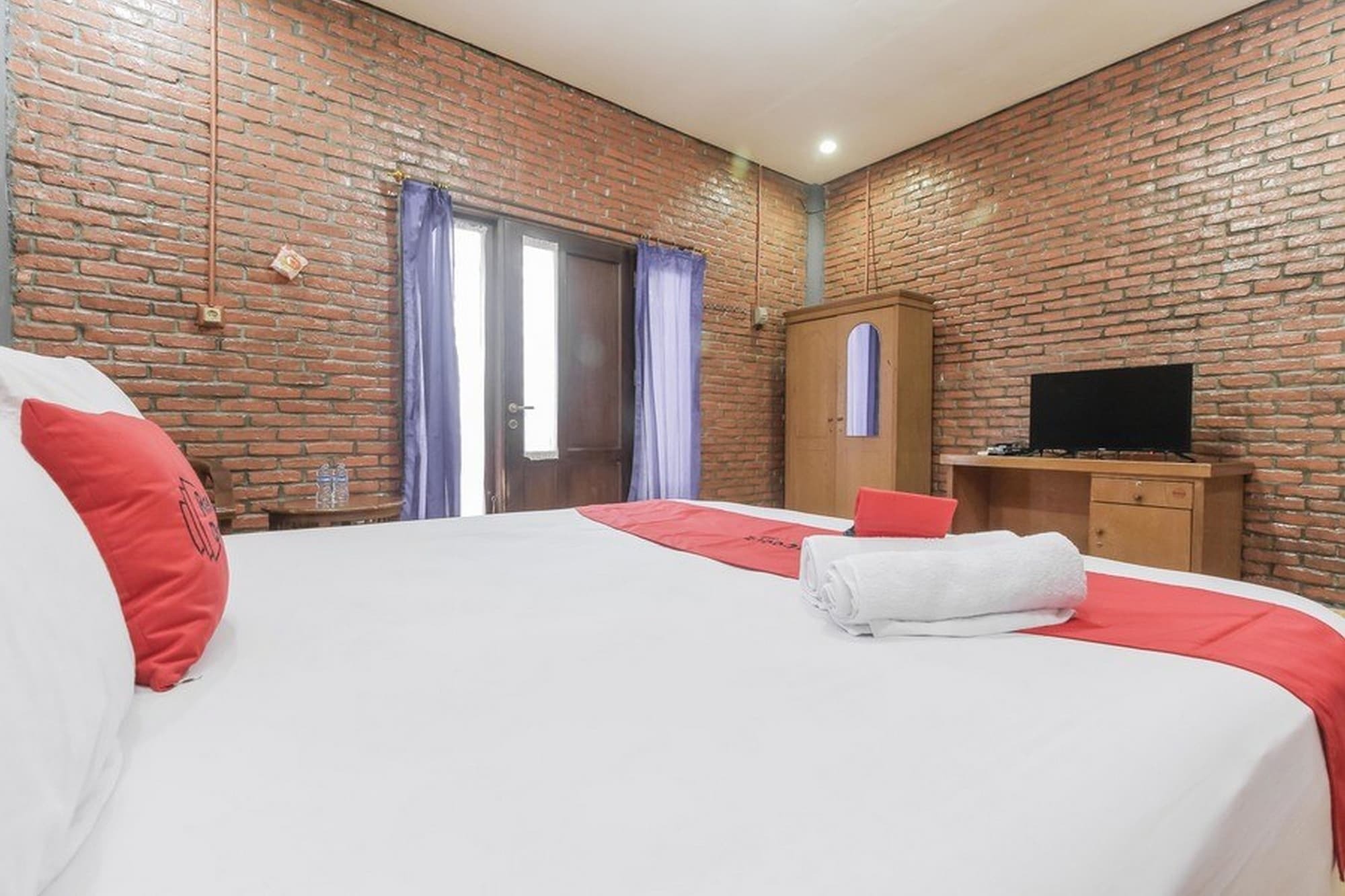 Reddoorz At Ampera Raya Jakarta