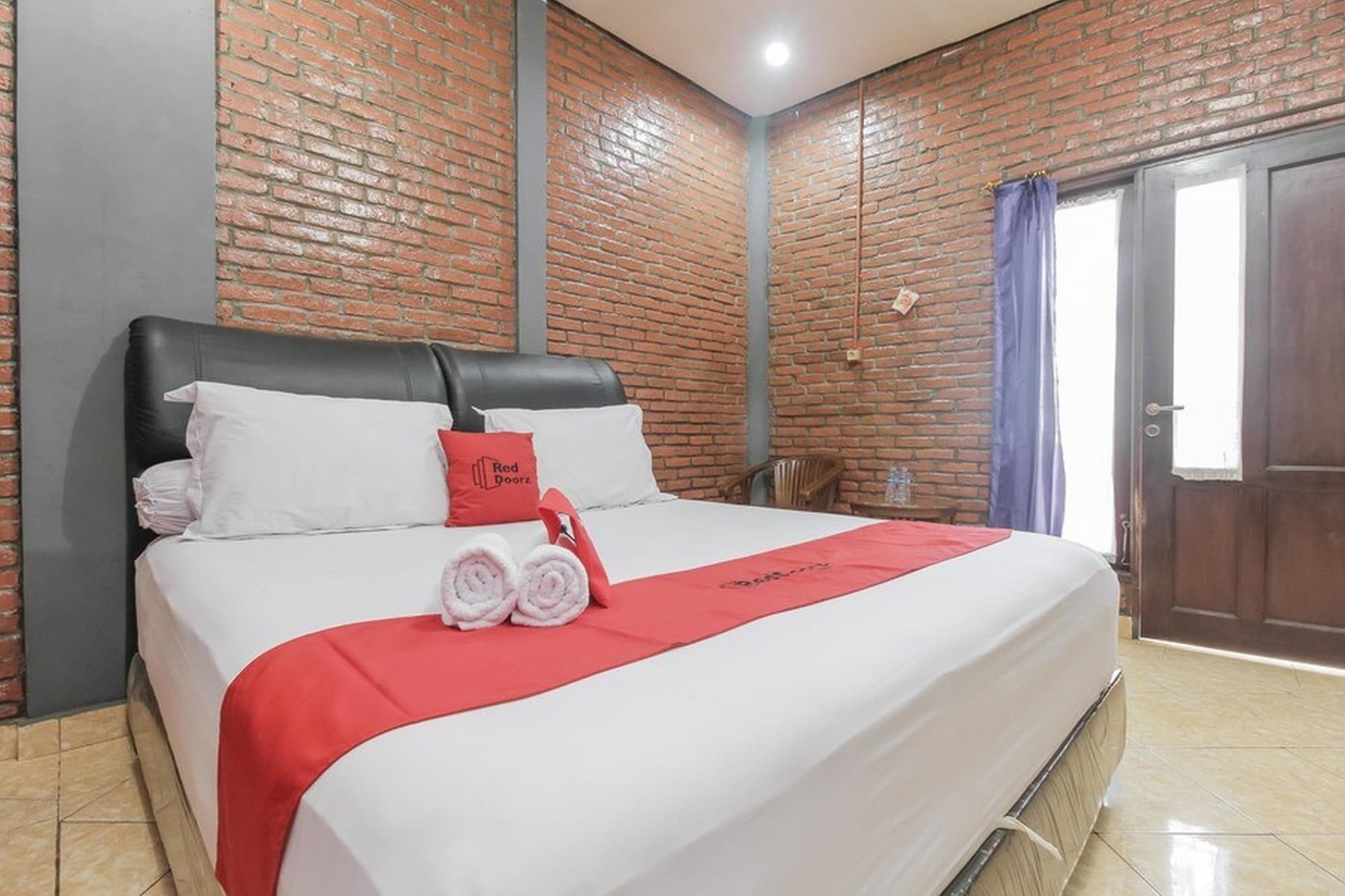 Reddoorz At Ampera Raya