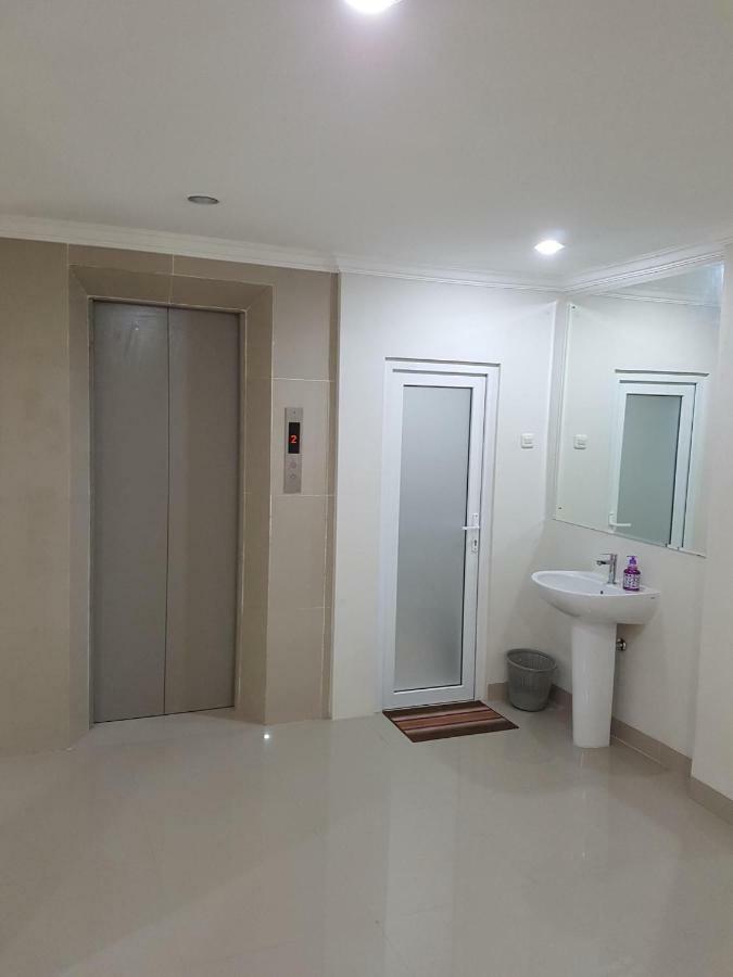 Ethan Kelapa Gading 3* Jakarta