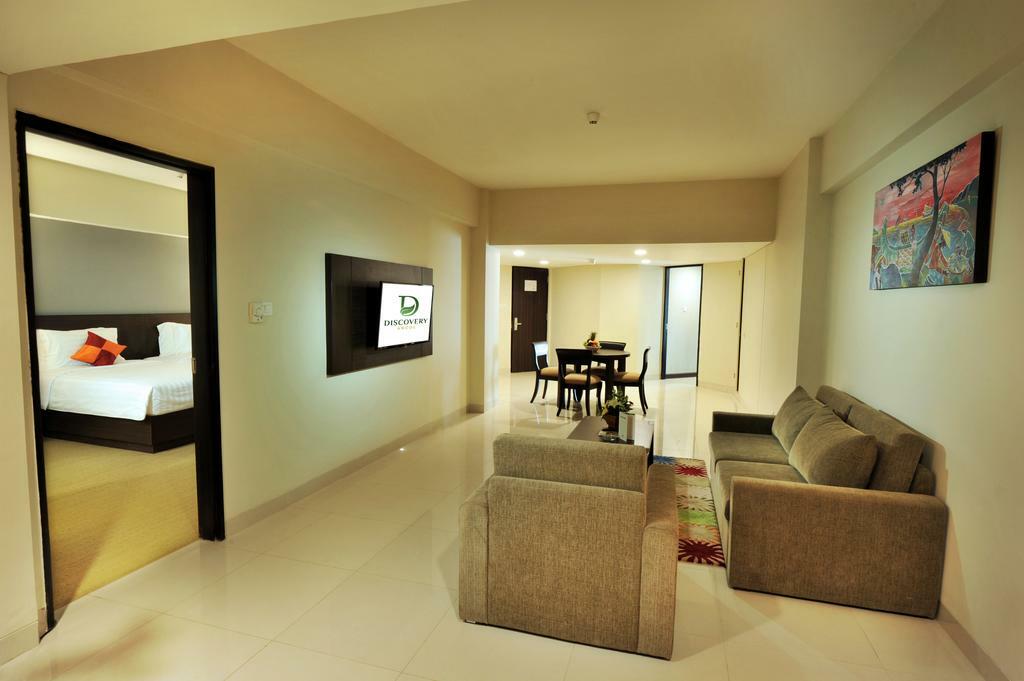 Hotel Discovery Ancol 4*