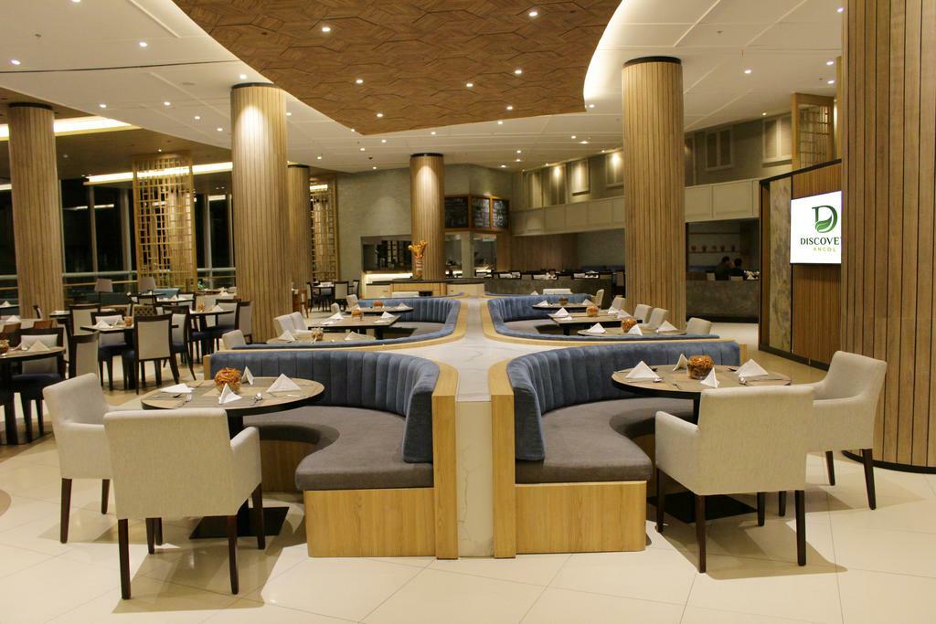 Hotel Discovery Ancol 4*