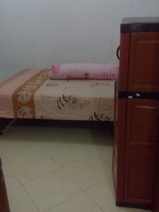 Kost Pratama Curug Pondok Kelapa Guest house Jakarta