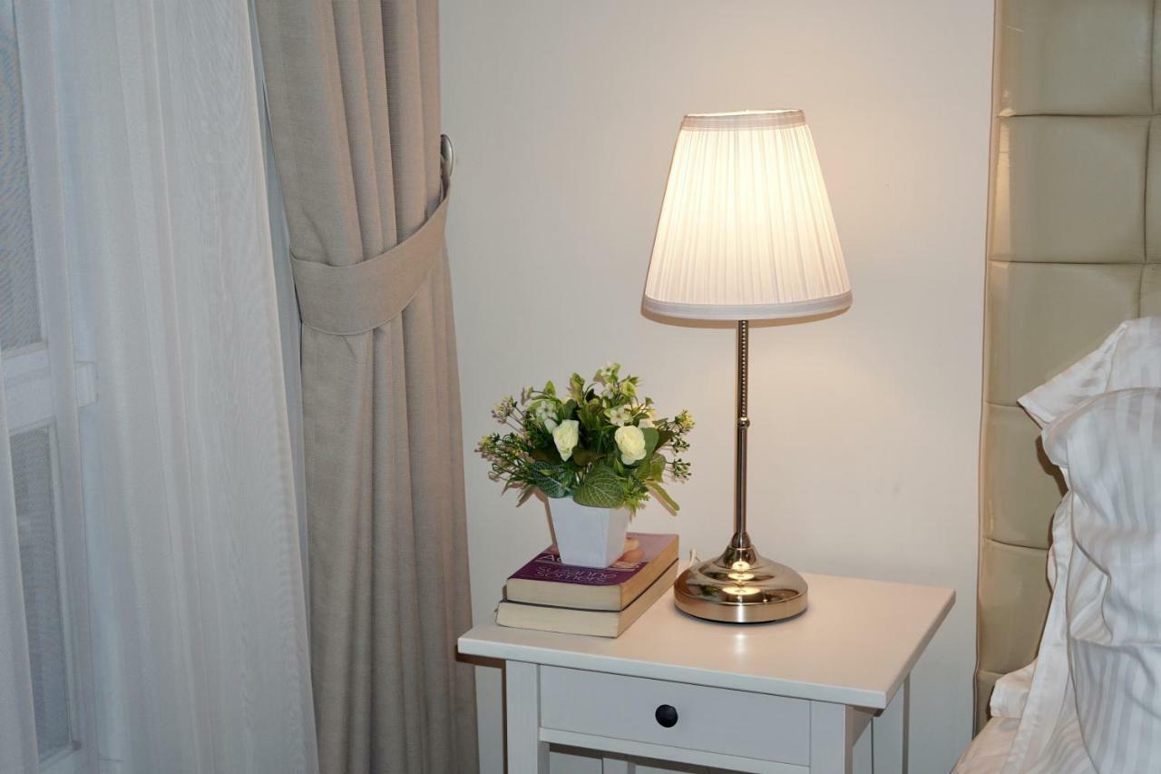 Lucky Tower 2br Floor *