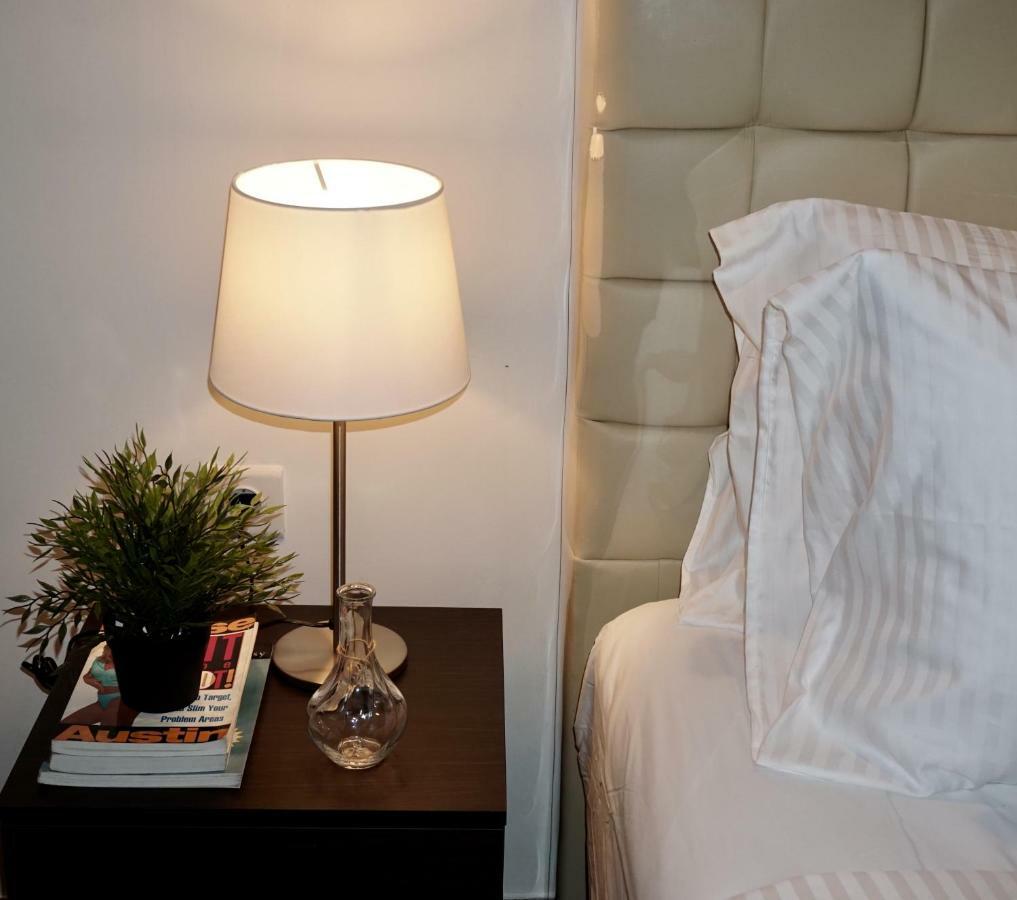 Apartment Lucky Tower 2br Floor Jakarta