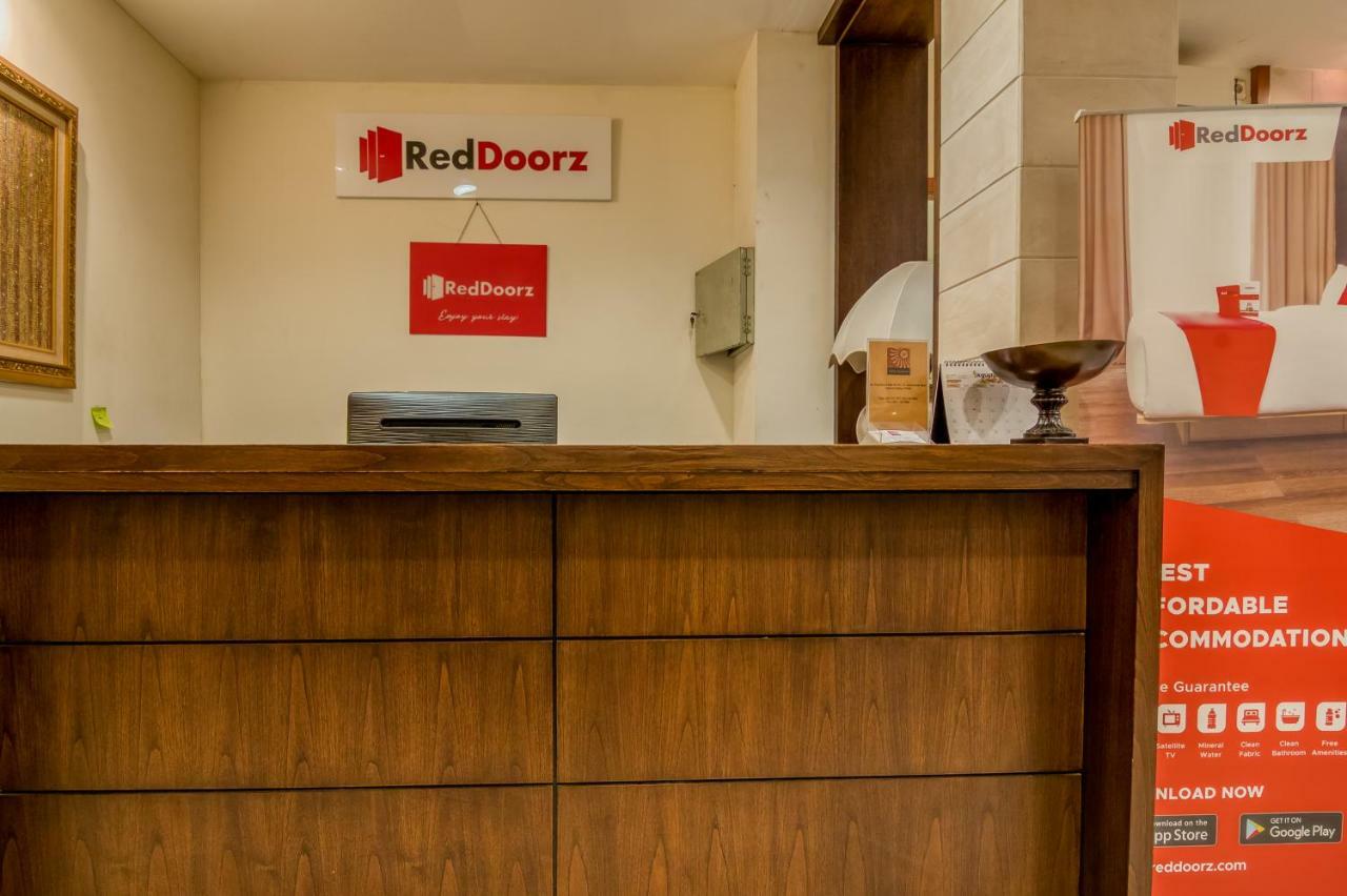 Reddoorz Near Dharmawangsa Square 3*