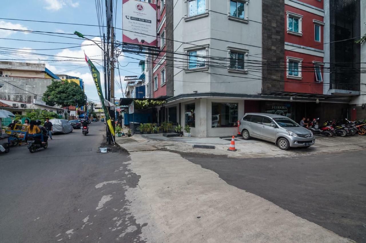 Reddoorz Near Mangga Besar Station 2 Hotel 3*