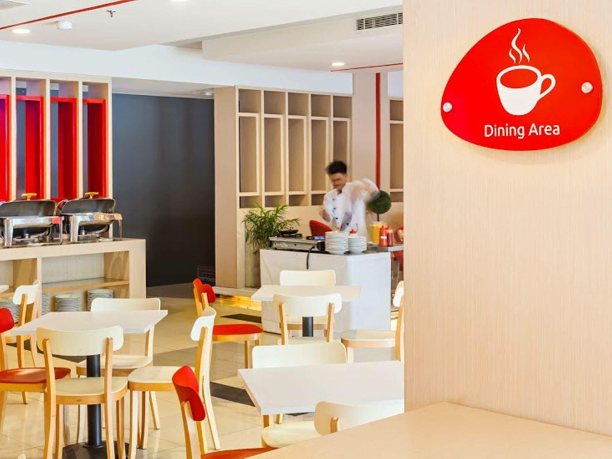 1o1 Urban Kelapa Gading