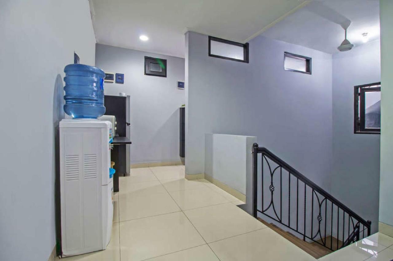 Reddoorz @ Radio Dalam 2 Guest house Jakarta
