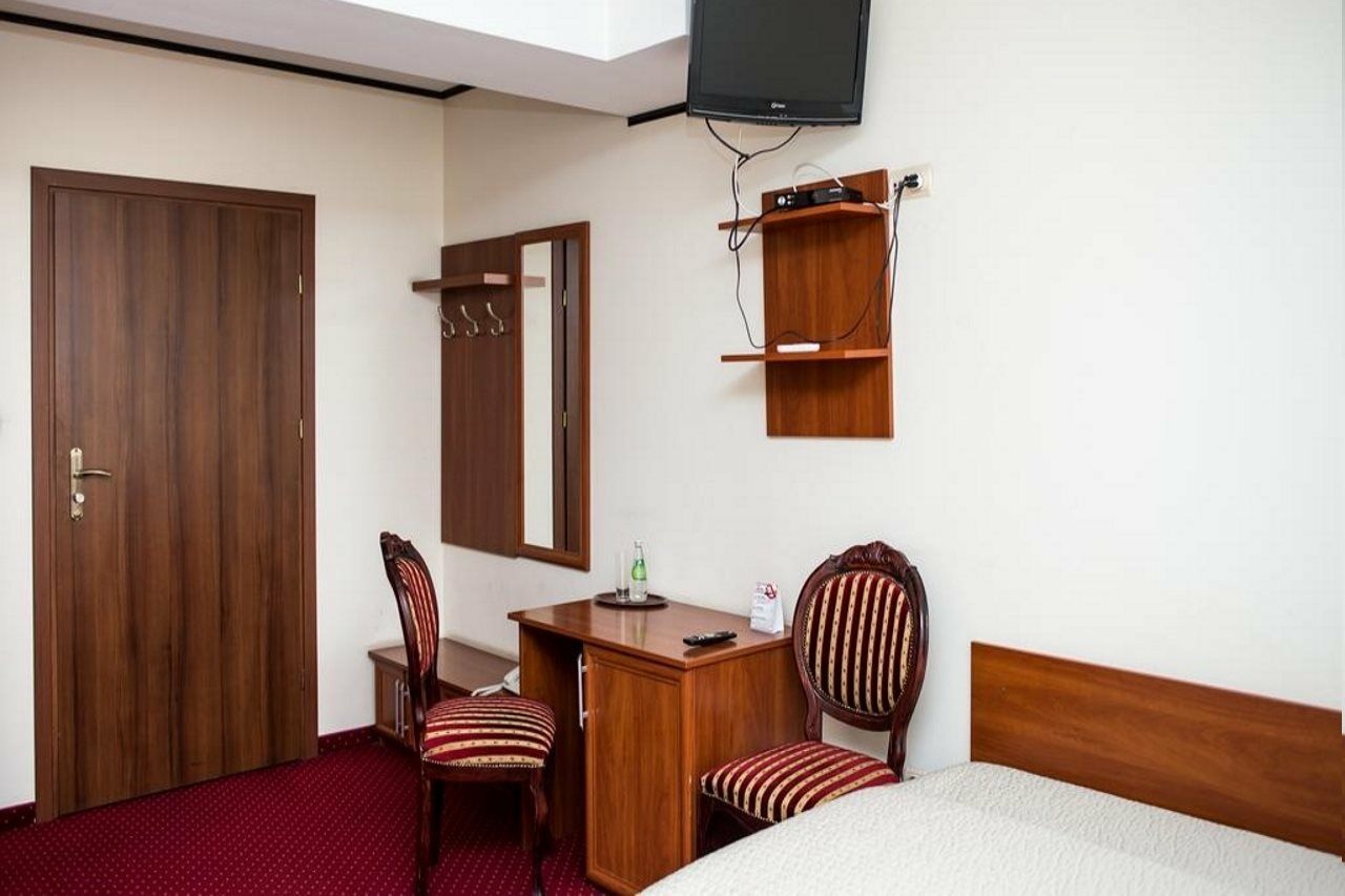 Hotel Zodiak Mt Haryono By Kagum Jakarta