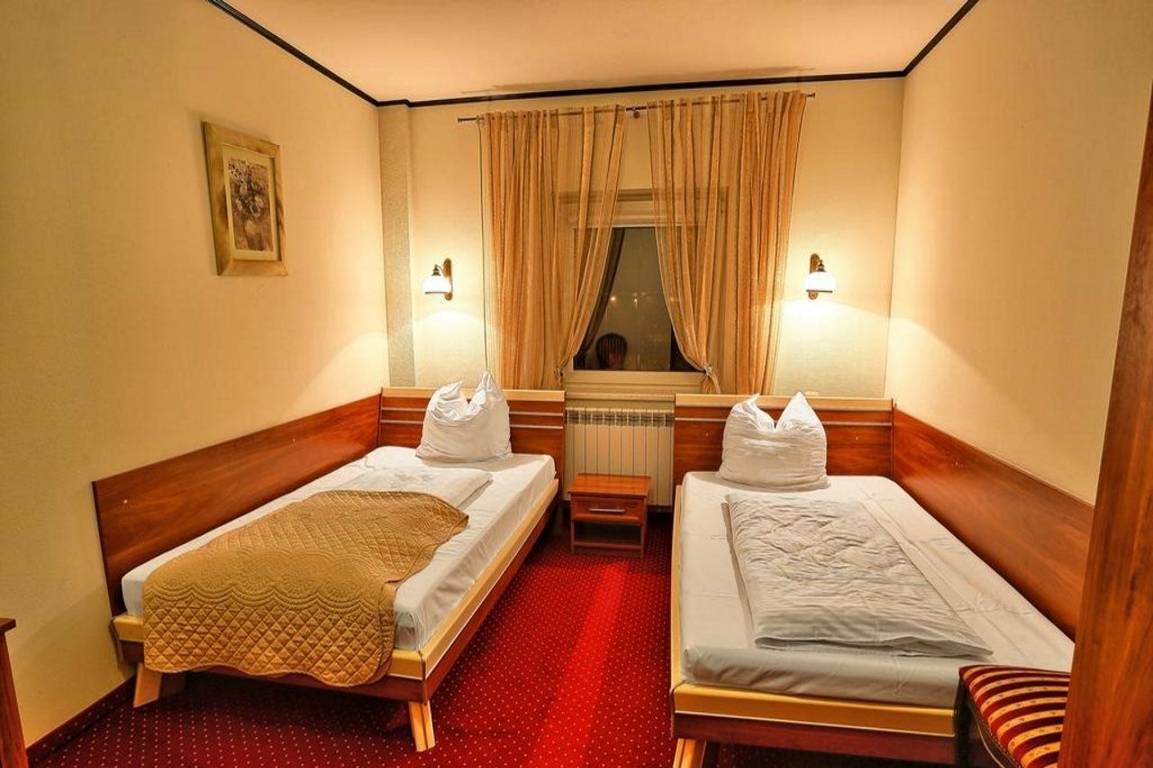 Hotel Zodiak Mt Haryono By Kagum Jakarta