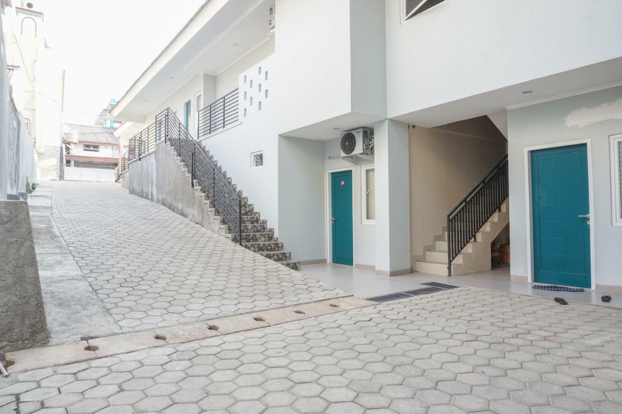 Residences By Reddoorz Near Mt Haryono - Minimum 7 Days Jakarta
