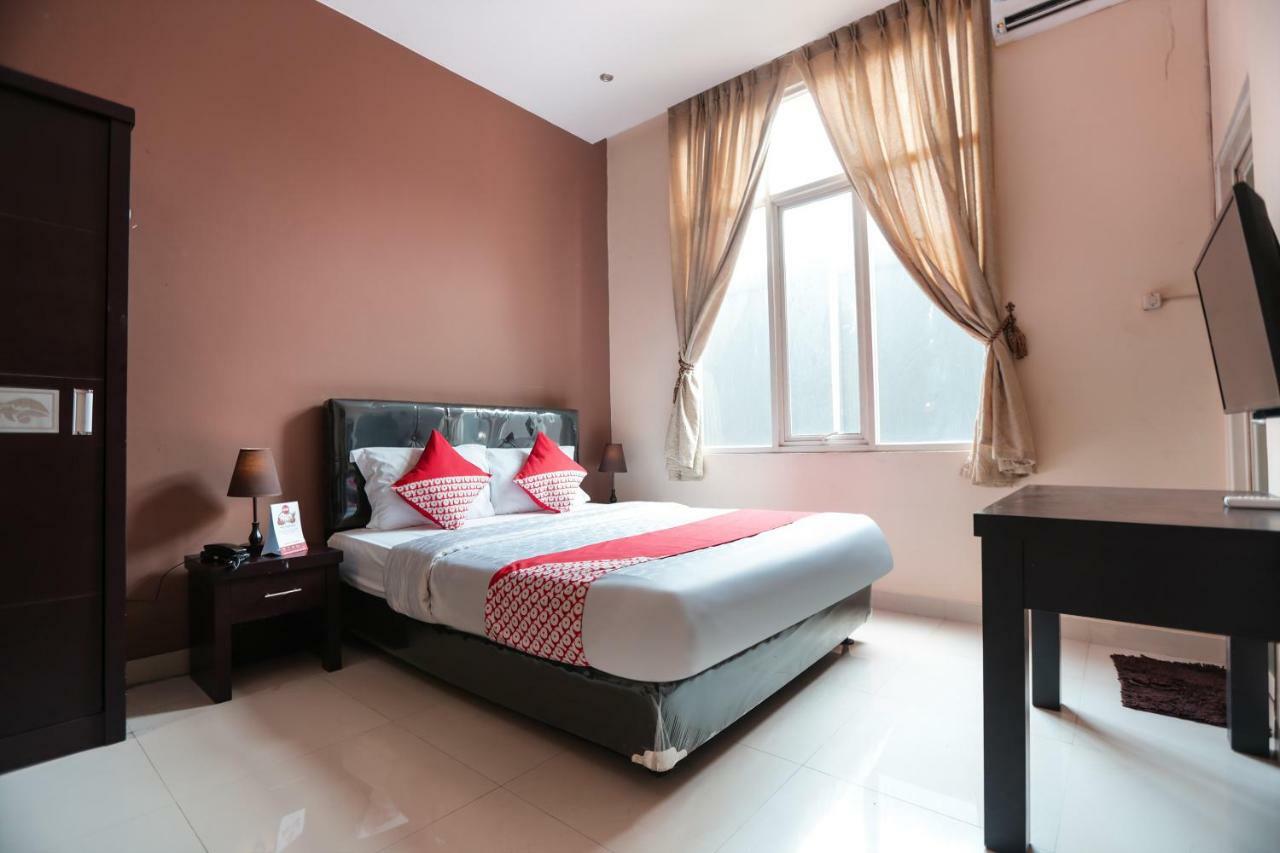 Oyo 3698 Koen View Hotel Jakarta