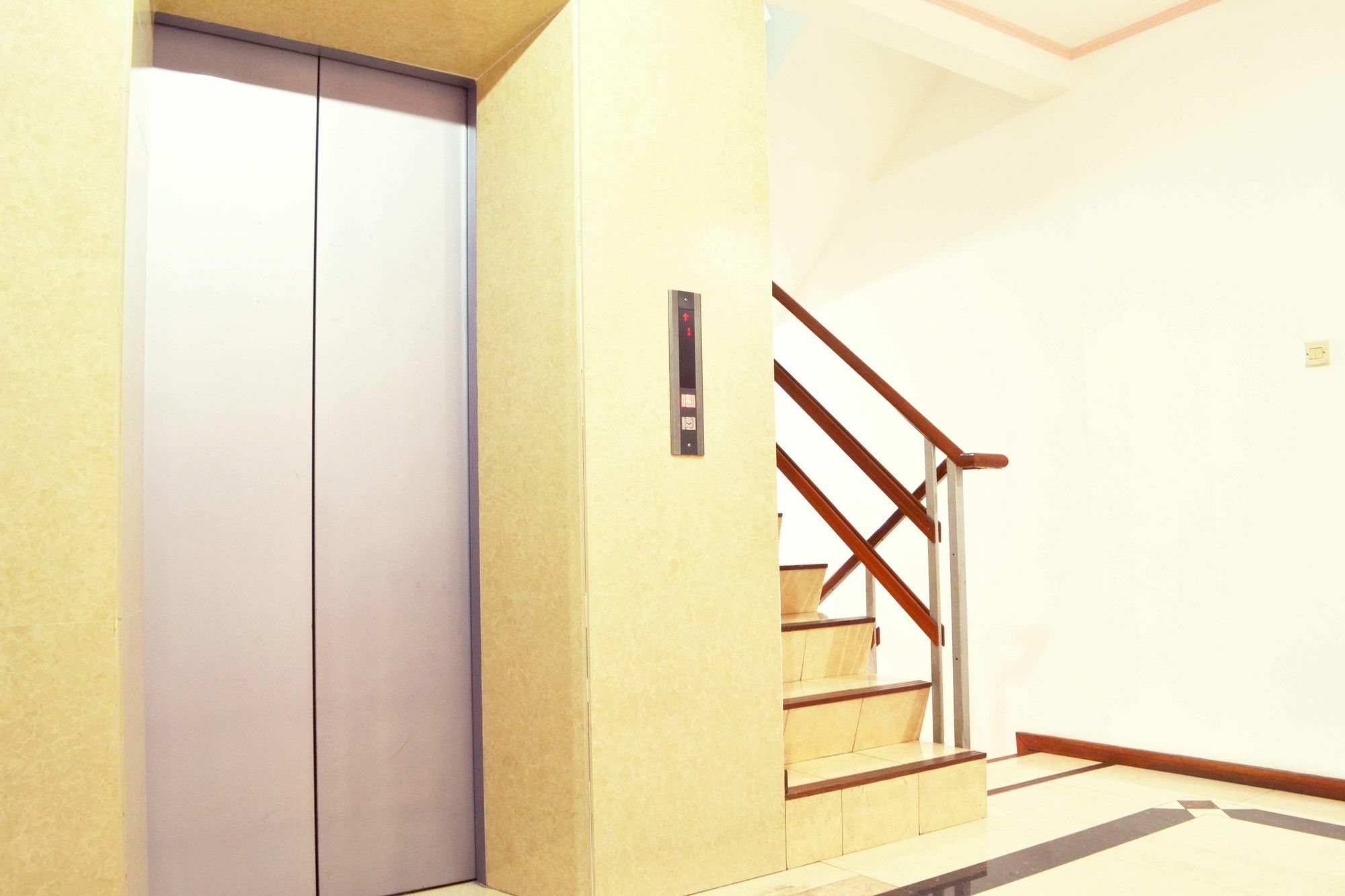 Newton Guest house Jakarta