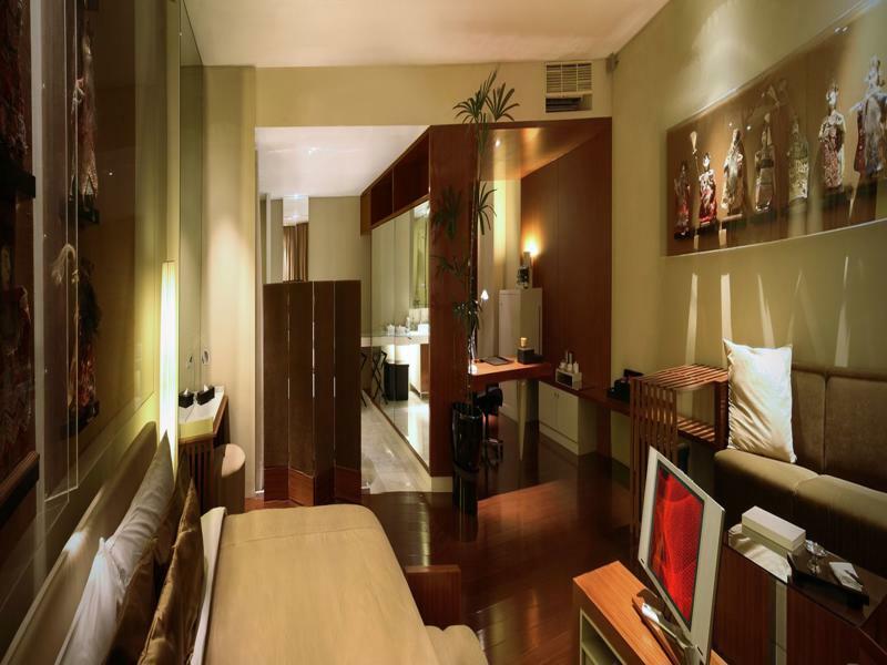 Kemang Icon Hotel 4*