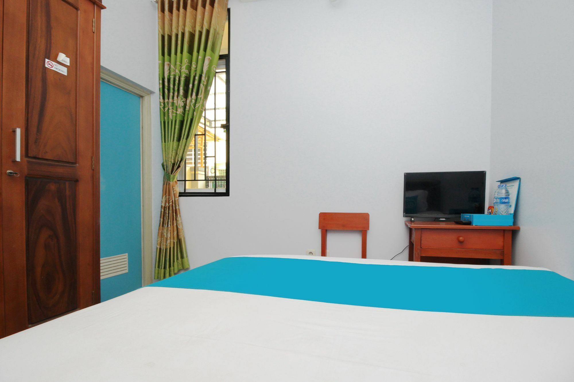 Airy Eco Syariah Cengkareng Taman Kosambi Barat C15 Guest house