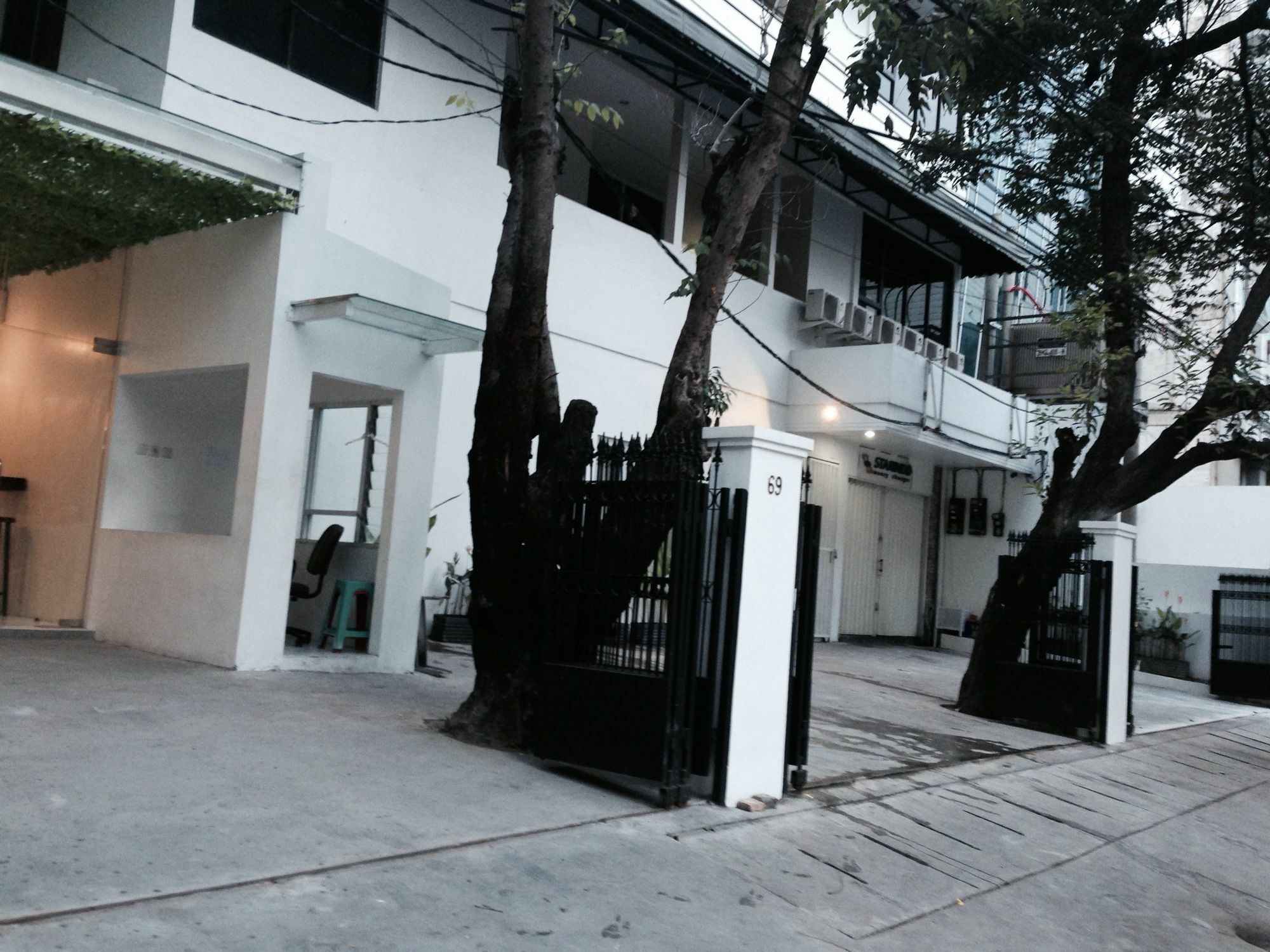 Menteng House 2*