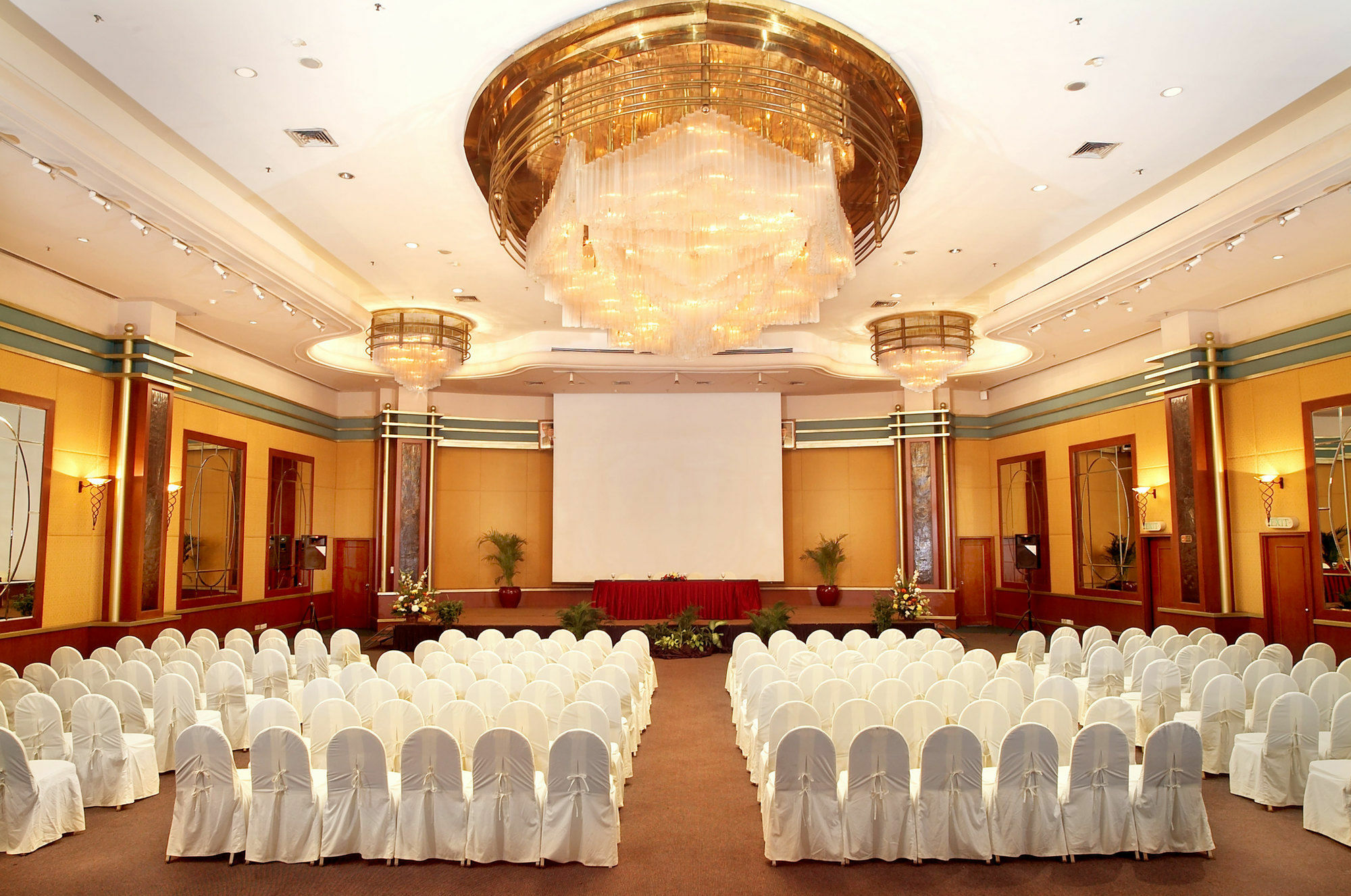 Lumire & Convention Centre Hotel Jakarta