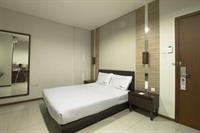 Hotel Reddoorz @ Thamrin 2*