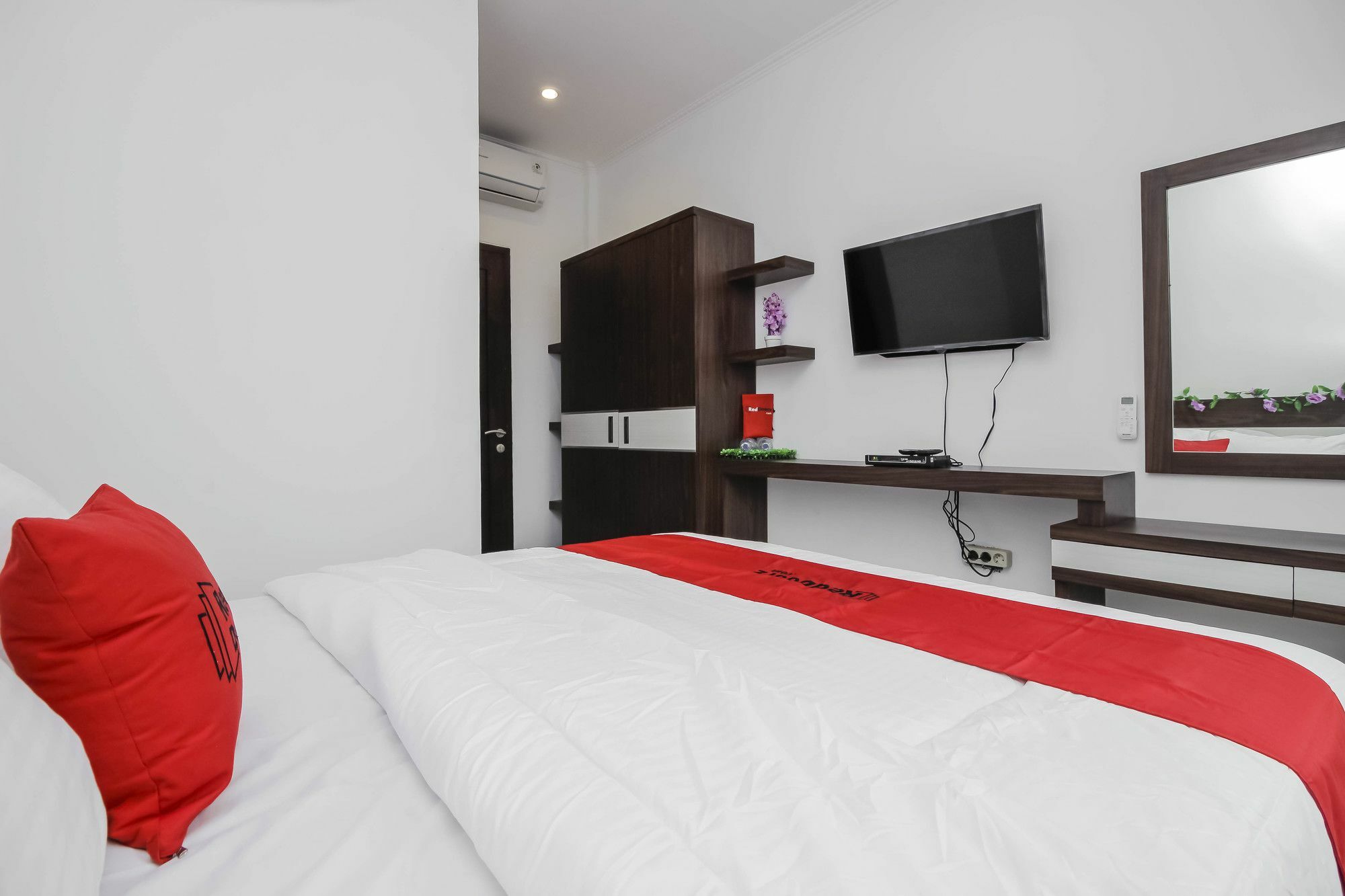 Reddoorz At Mampang Prapatan Jakarta