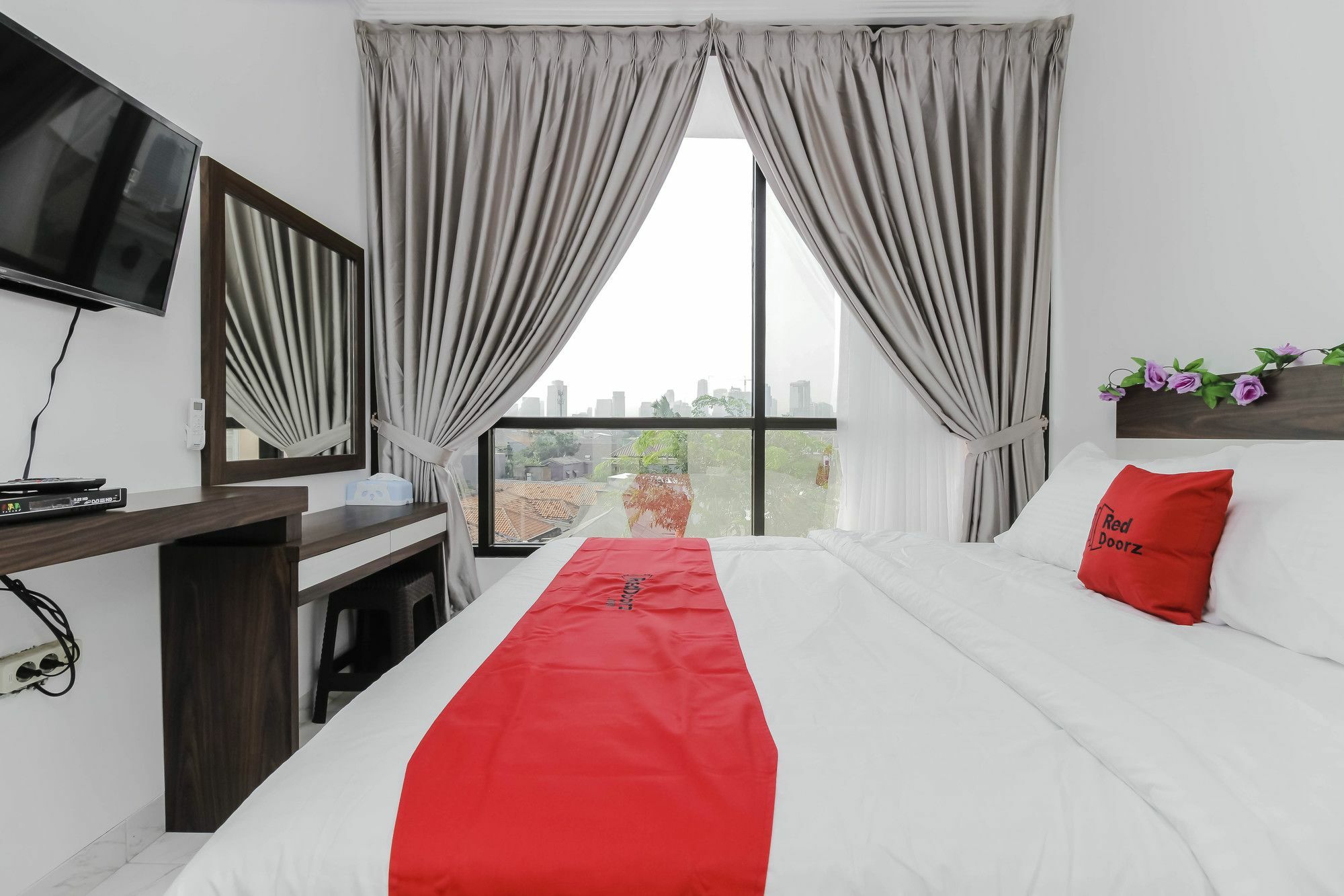 Reddoorz At Mampang Prapatan Hotel