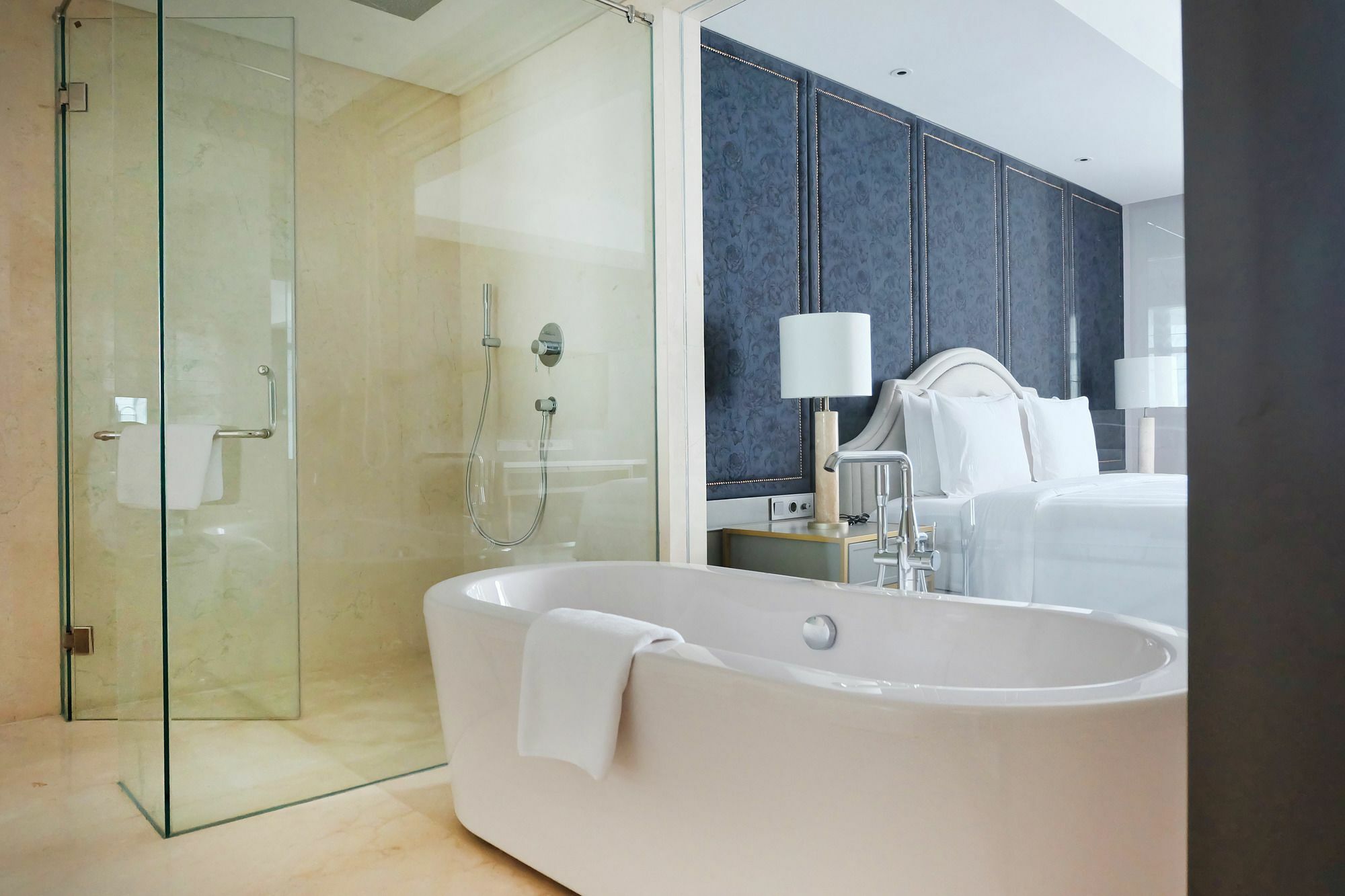 Khách sạn Goodrich Suites, 5*