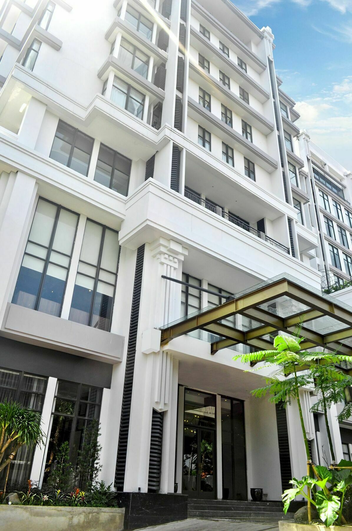 Goodrich Suites, Khách sạn 5*
