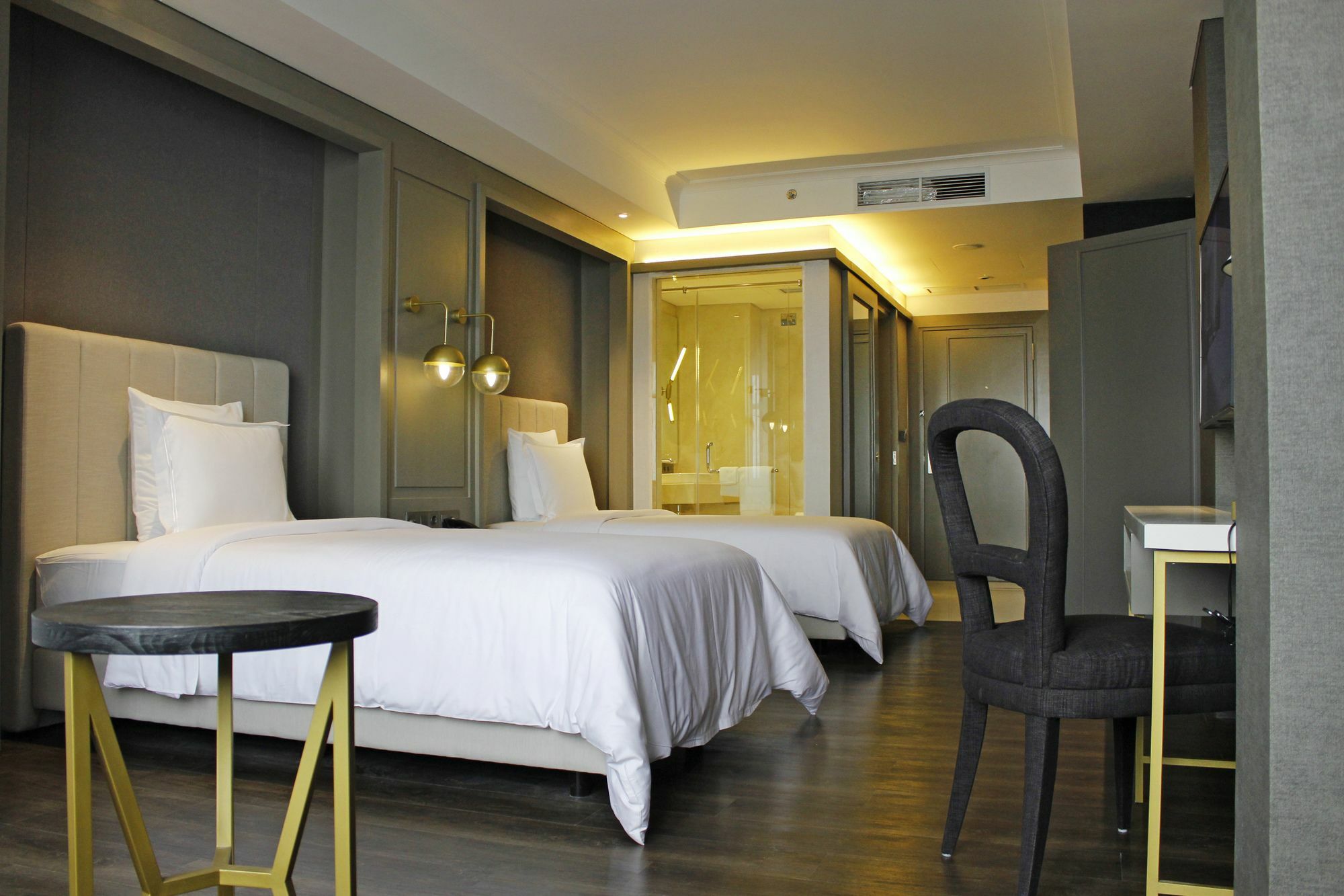 Khách sạn Goodrich Suites, 5*