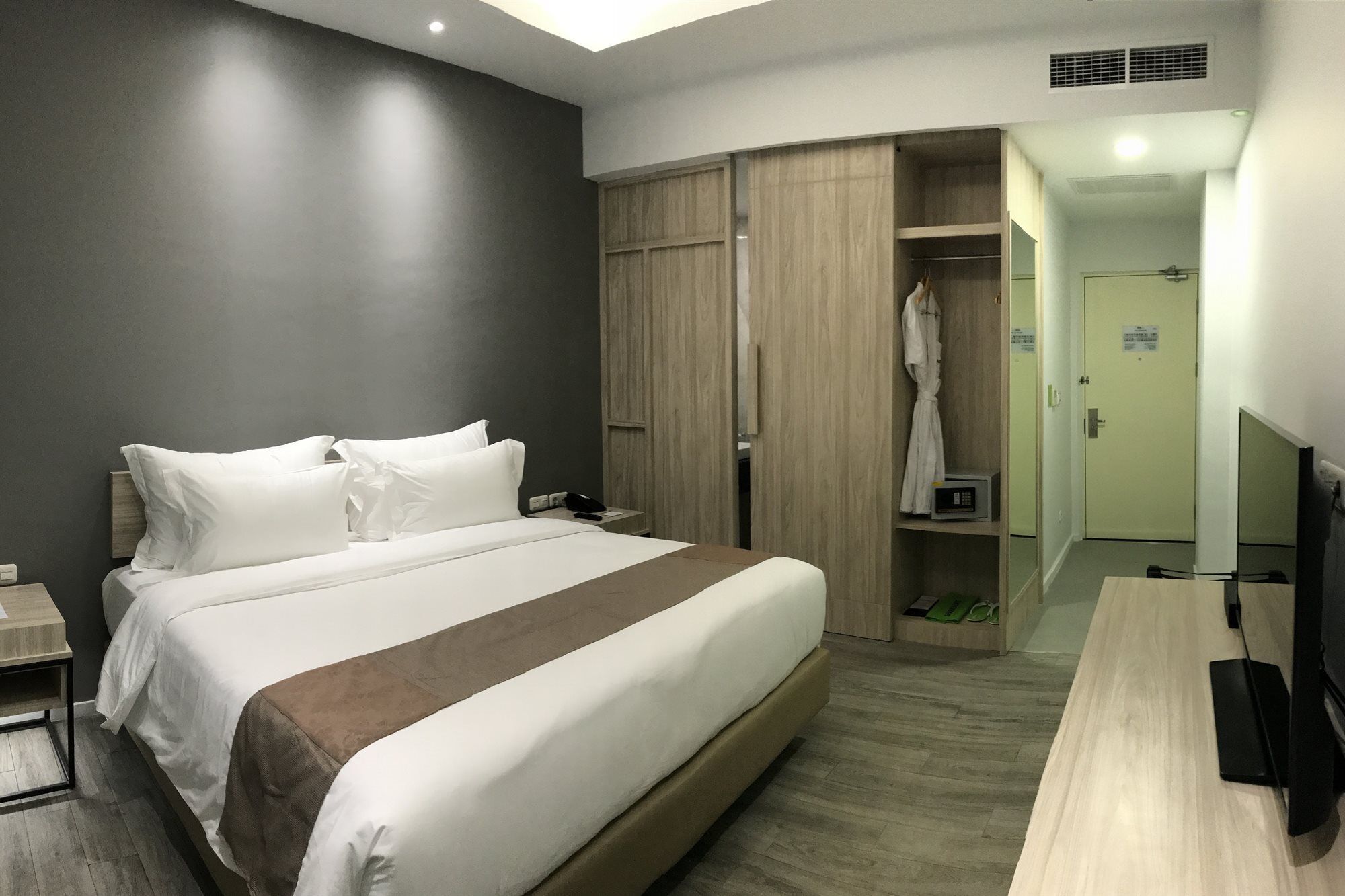 Sparks Life Jakarta, Artotel Curated 4* Jakarta