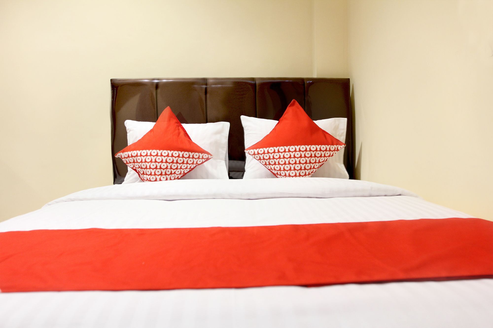 Oyo 121 Ayub Hotel Jakarta