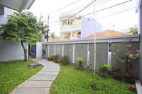Reddoorz At Pejompongan Baru 3*