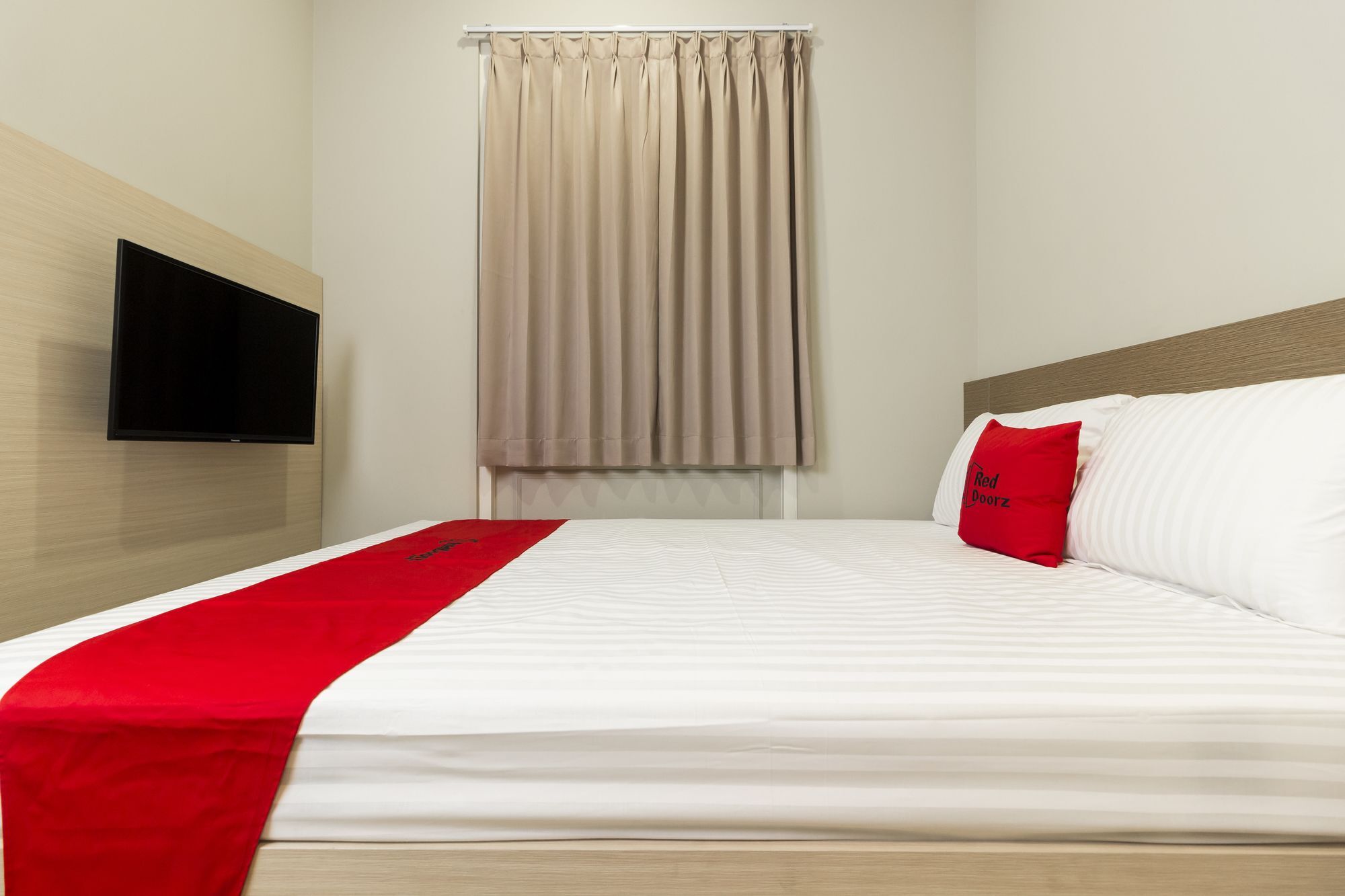 Reddoorz @ Patal Senayan Guest house