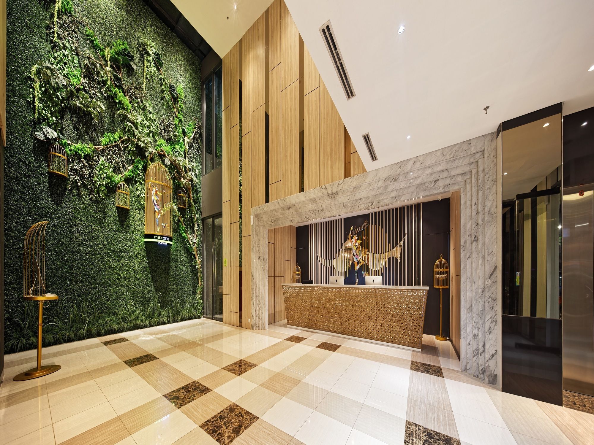 Hotel Maxone Platinum Hayam Wuruk 3*