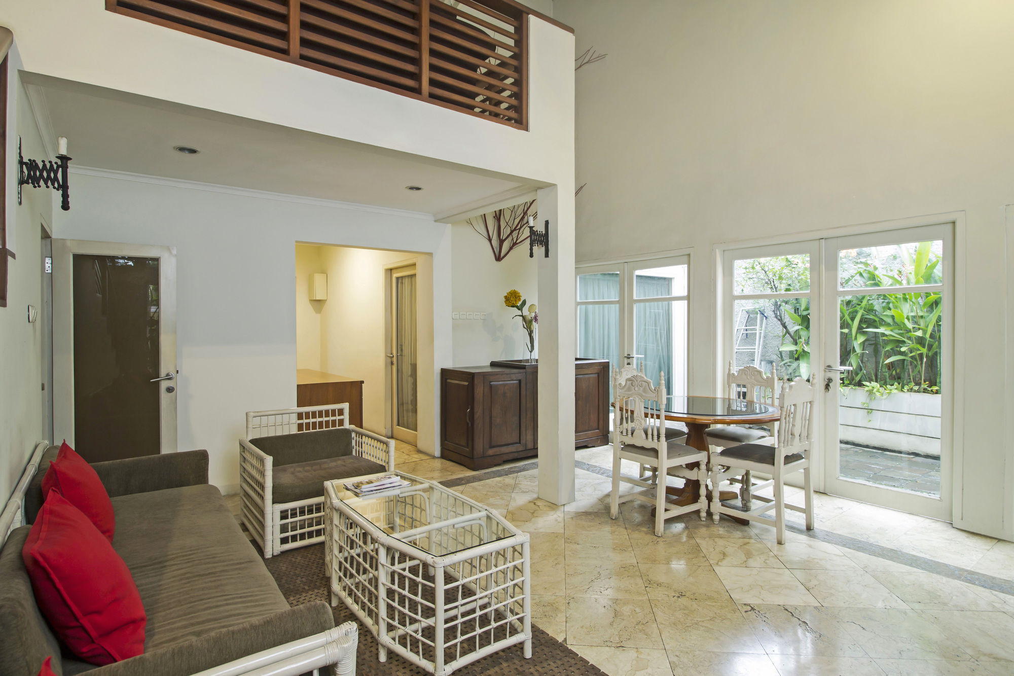 Reddoorz At Mampang Prapatan Hotel Jakarta