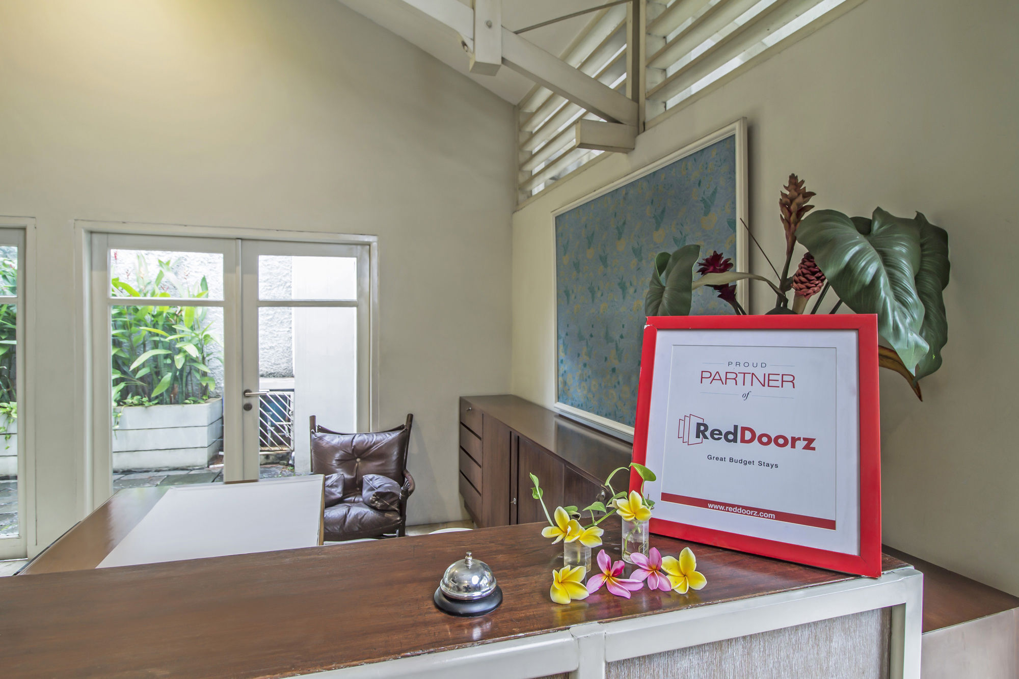 Reddoorz At Mampang Prapatan