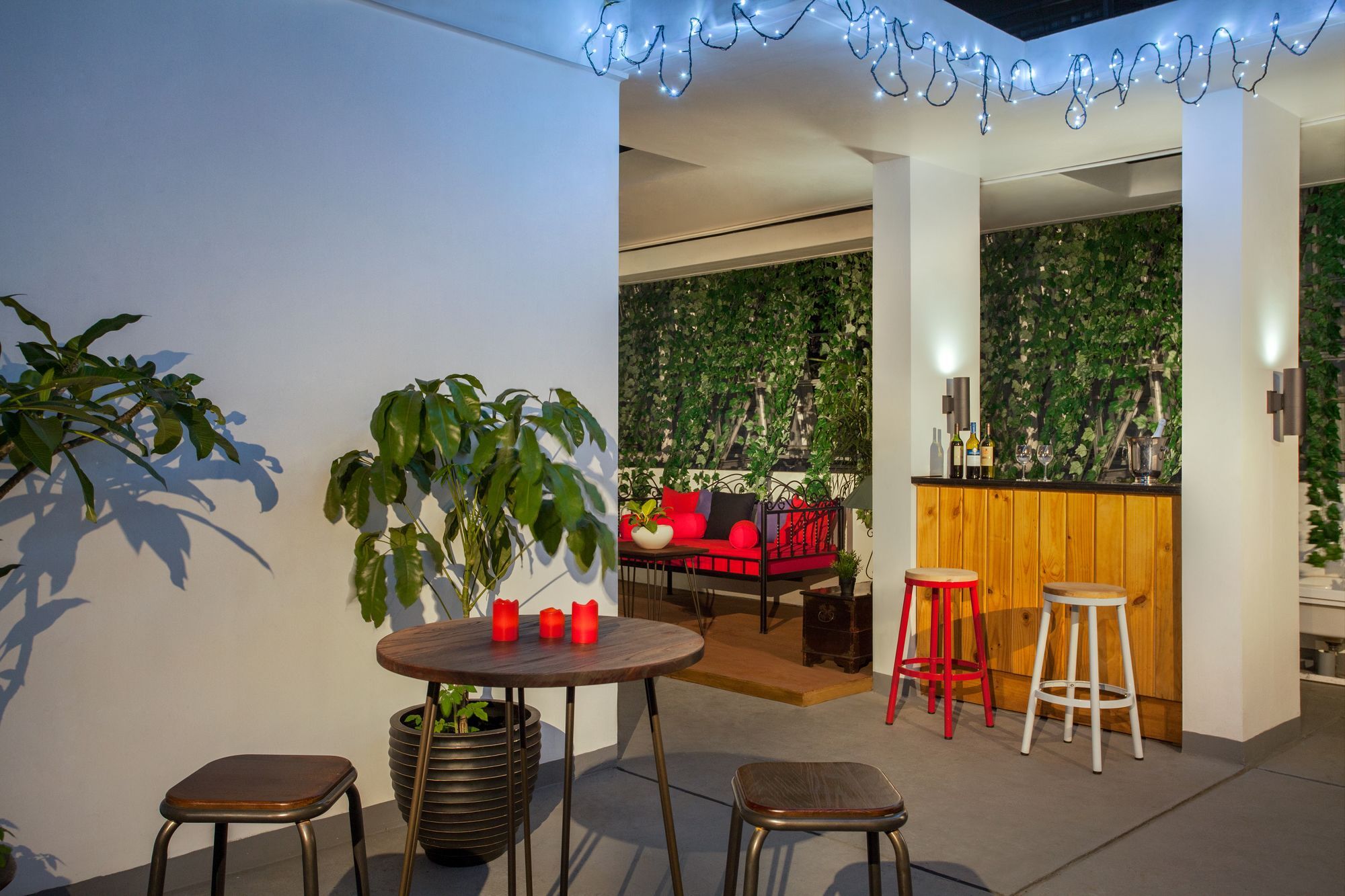White Tree Hotel 3*
