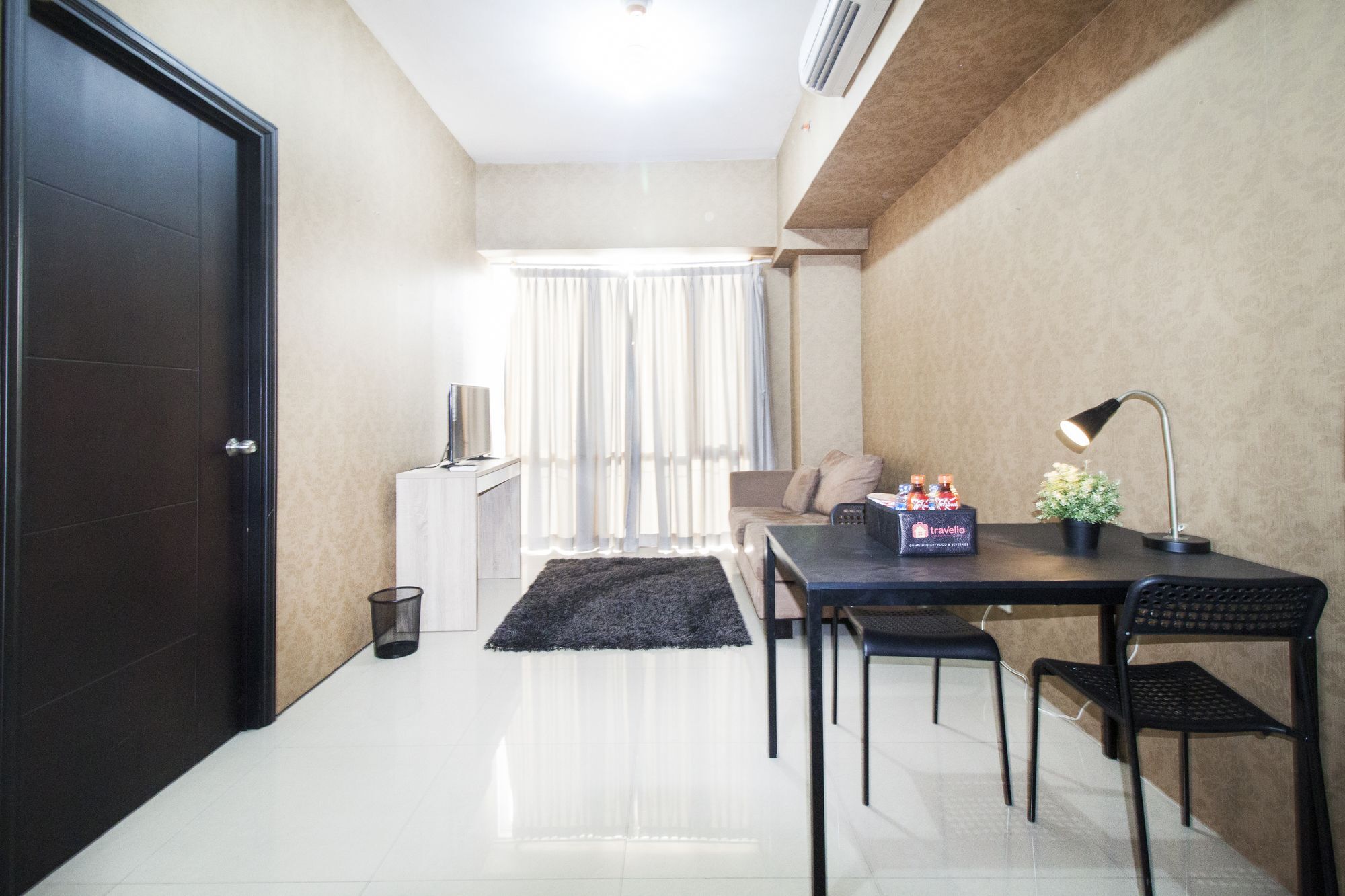1 Bedroom Ambassade By Travelio Jakarta
