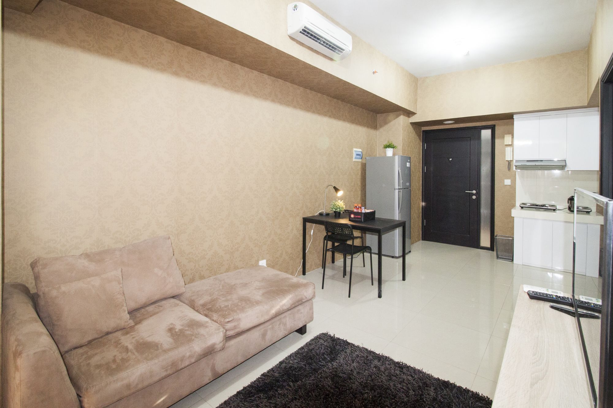 1 Bedroom Ambassade By Travelio *