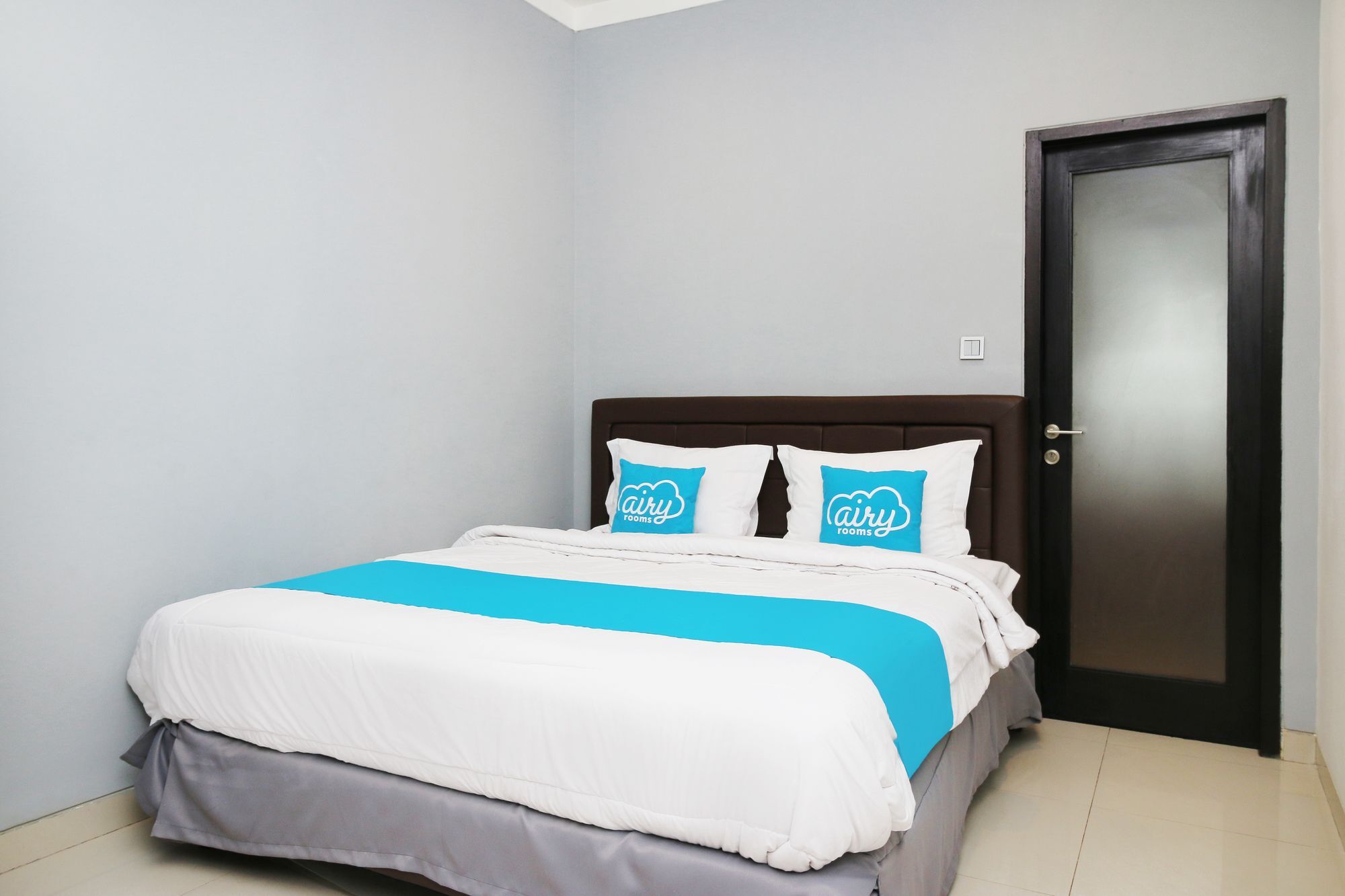 Khách sạn Oyo 90438 Mampang 34 2*
