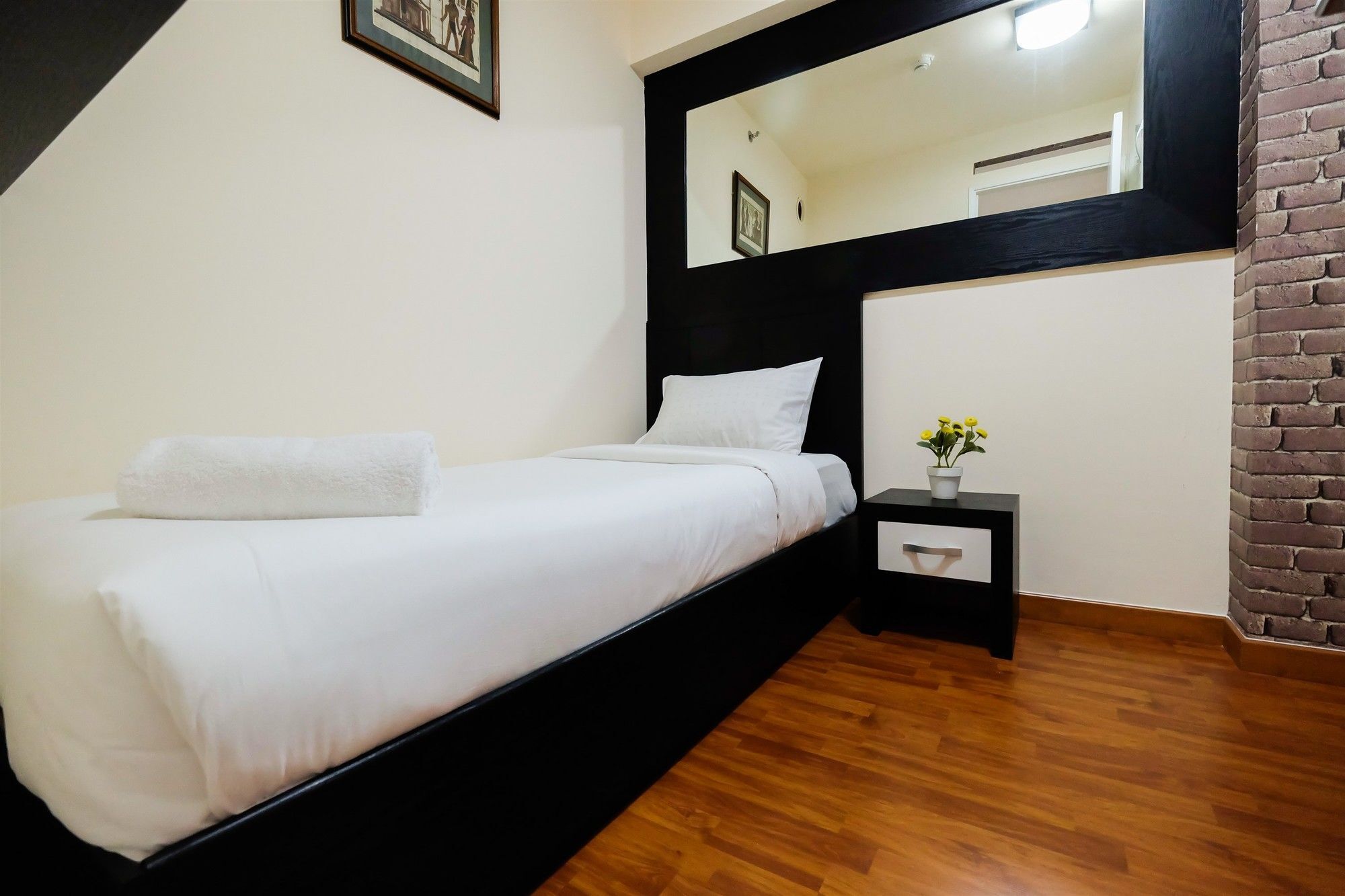 Apartment Modern Design 2 Bedrooms At Bassura