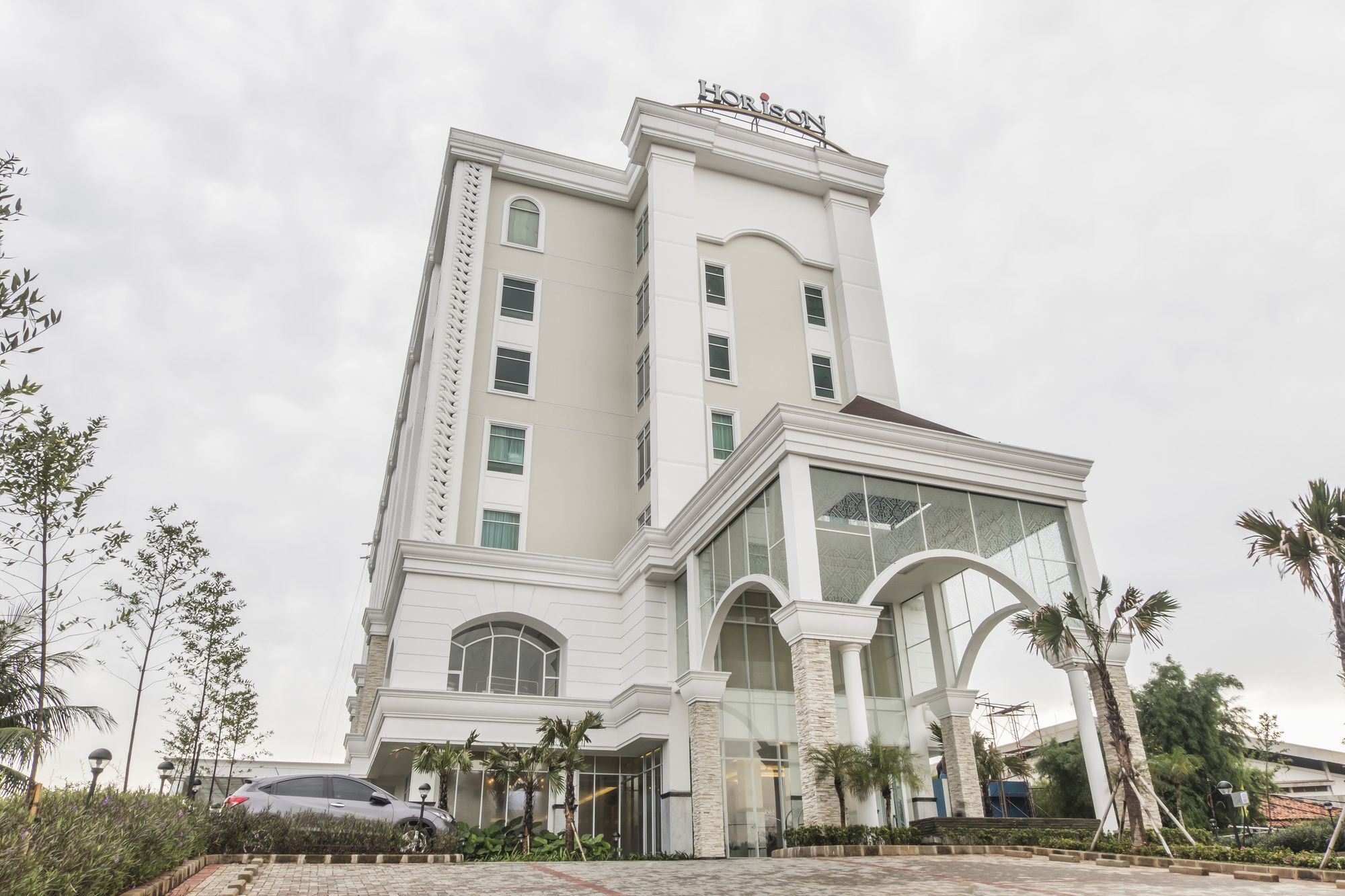Horison Ciledug Hotel