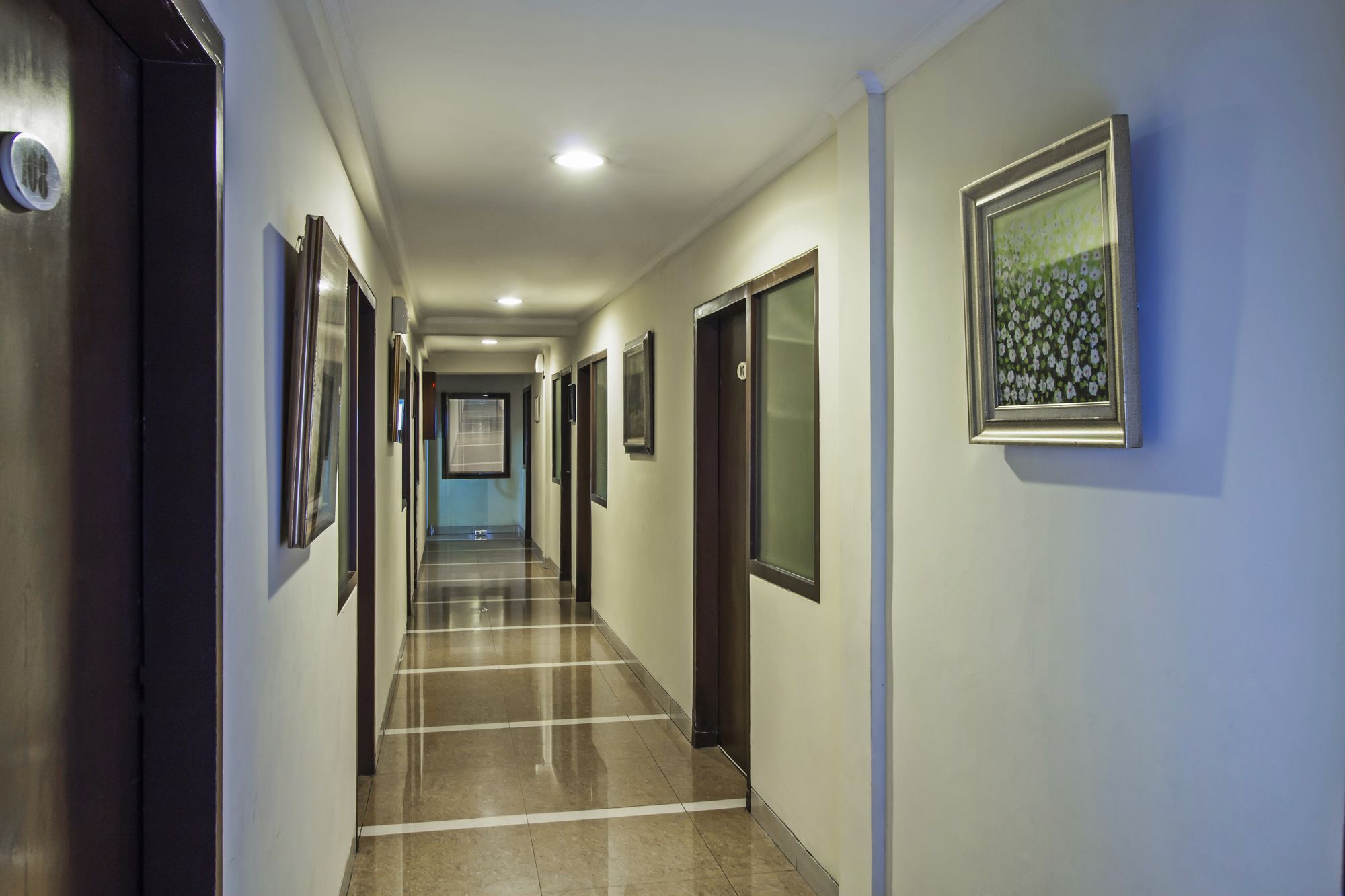 Hotel Reddoorz @ Karet Setiabudi 3*