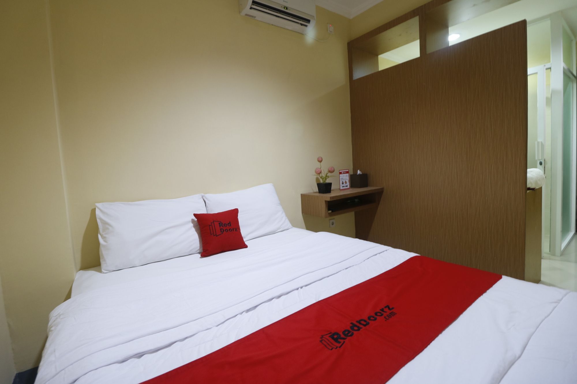 Rumah tetamu Reddoorz Near Itc Cempaka Mas 2*