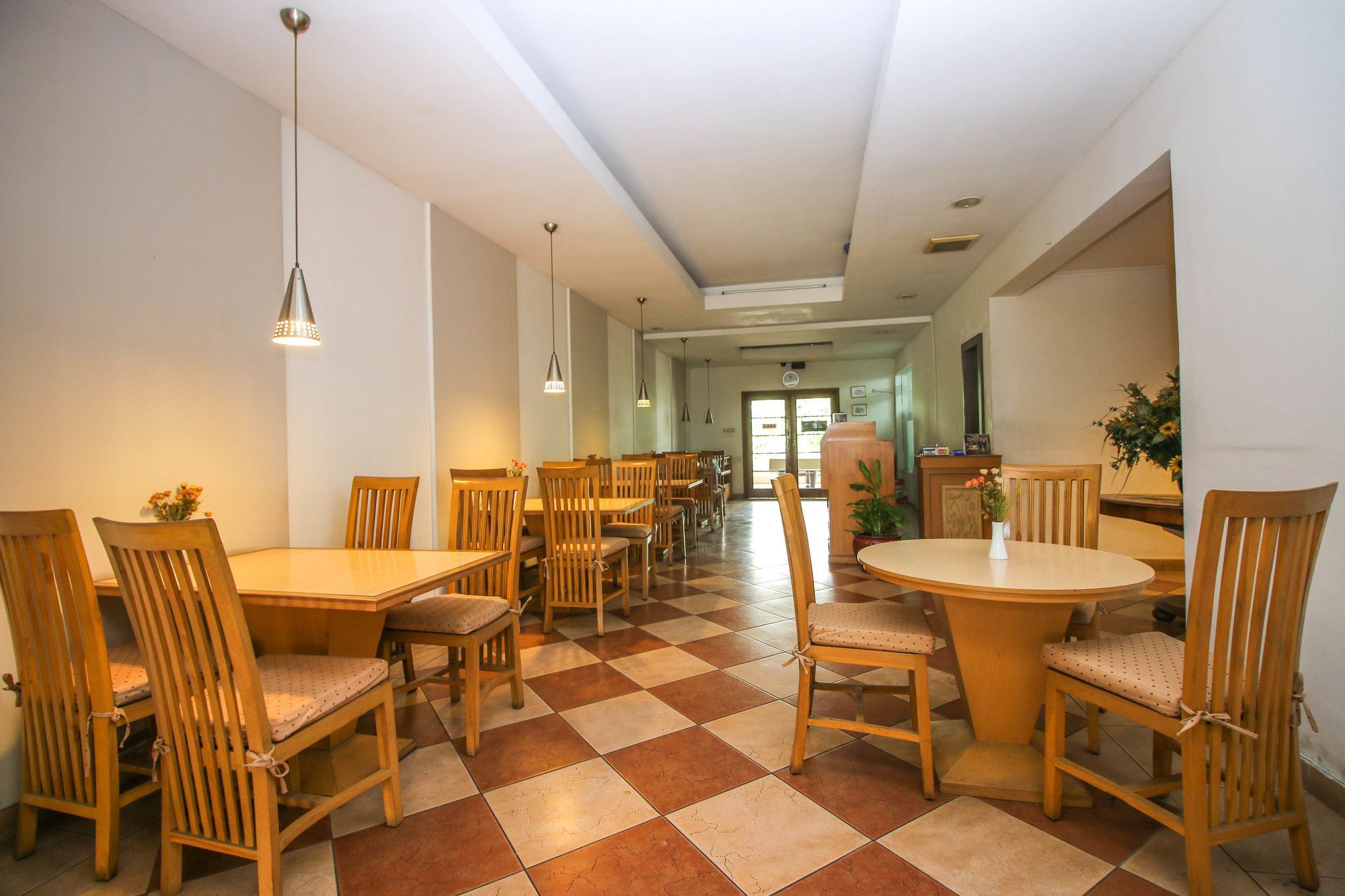 Khách sạn Airy Kemang Prapanca Raya 30
